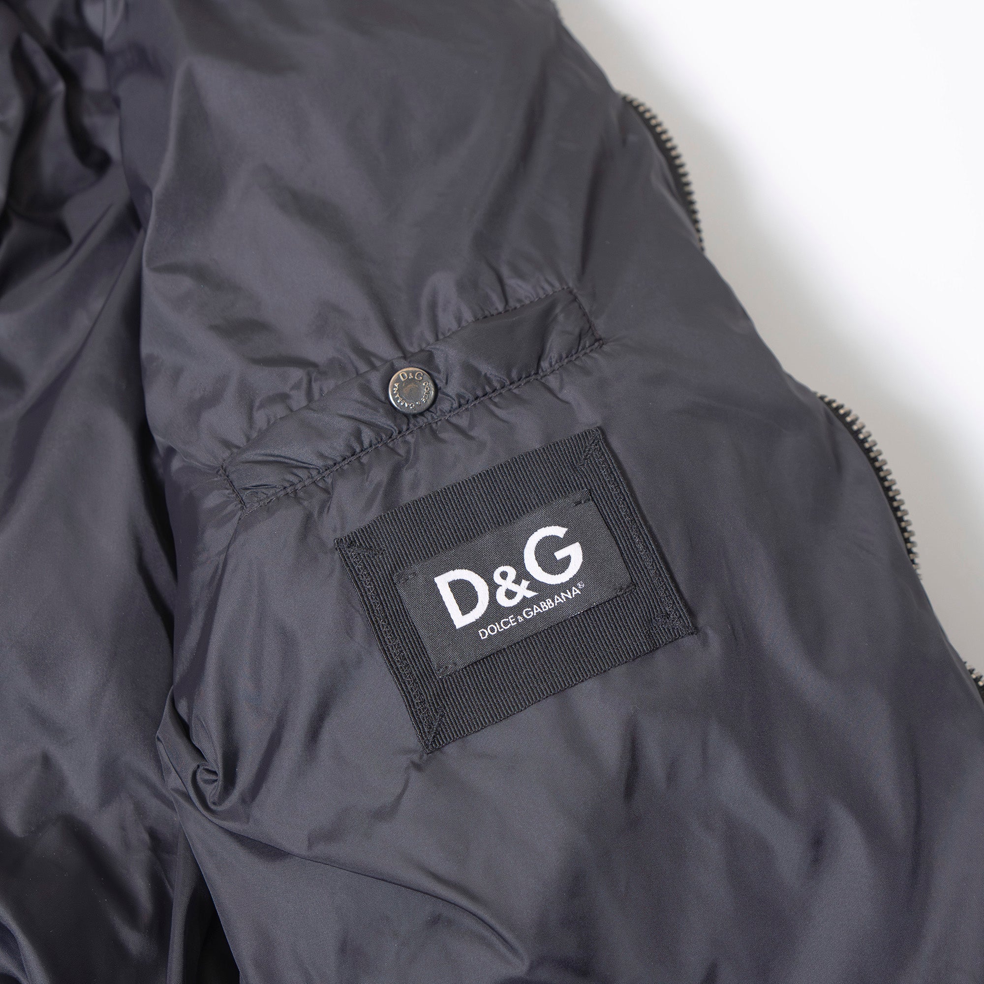 ドルチェ&ガッバーナ D&G 中綿ジャケット ファー付き フード付き ブラック 48 メンズ レディース ユニセックス コヨーテファー アウター