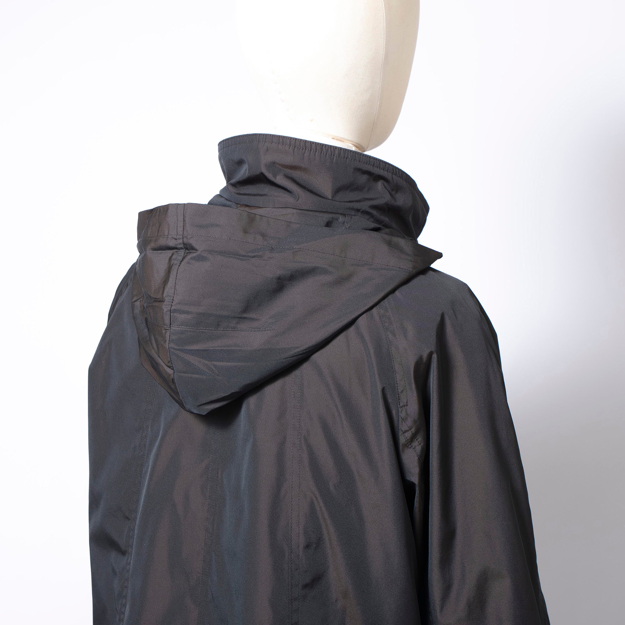 バーバリー Burberry London パッカブル フードジャケット ダウンライナー付き ブラック系 レディース 9 ナイロンジャケット ジャンパー