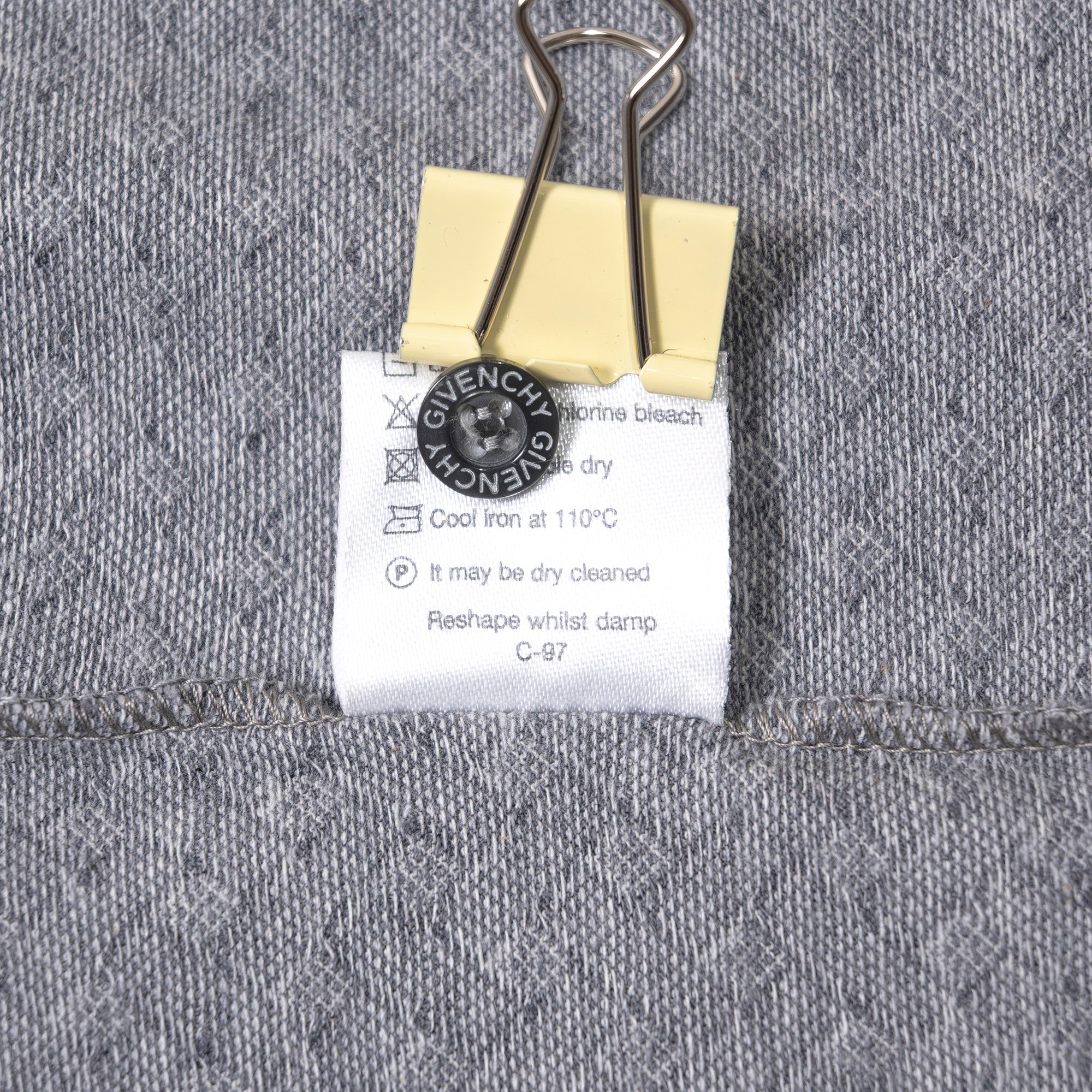 ジバンシィ GIVENCHY GIVENCHY PARIS ロングスリーブ コットンニットポロ グレー メンズ 長袖ポロシャツ 総柄 4Gロゴ 刺繍ロゴ イタリア製