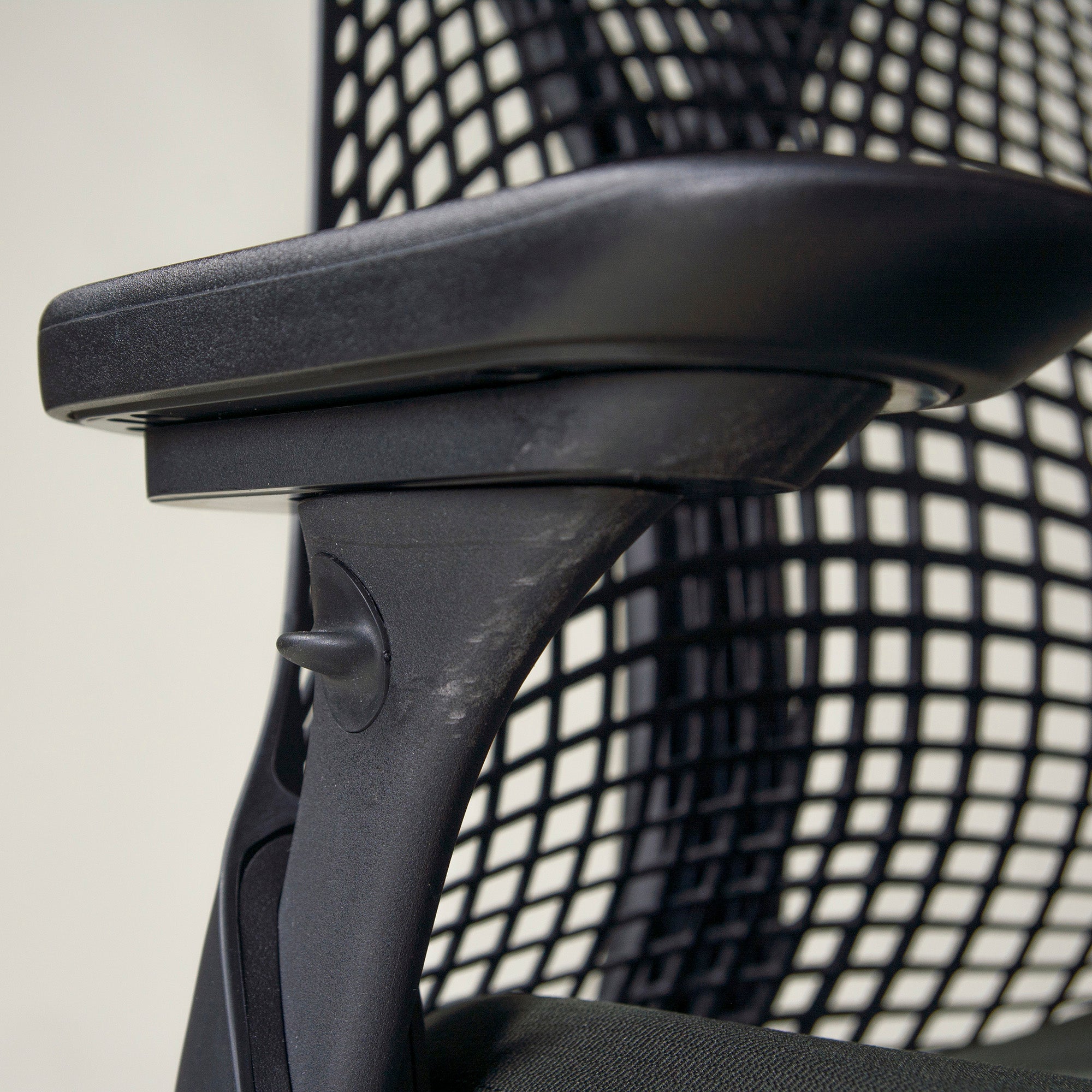Herman Miller/ハーマンミラー セイルチェア フルアジャスタブルアーム ブラック デスクチェア OAチェア 昇降式 リクライニング
