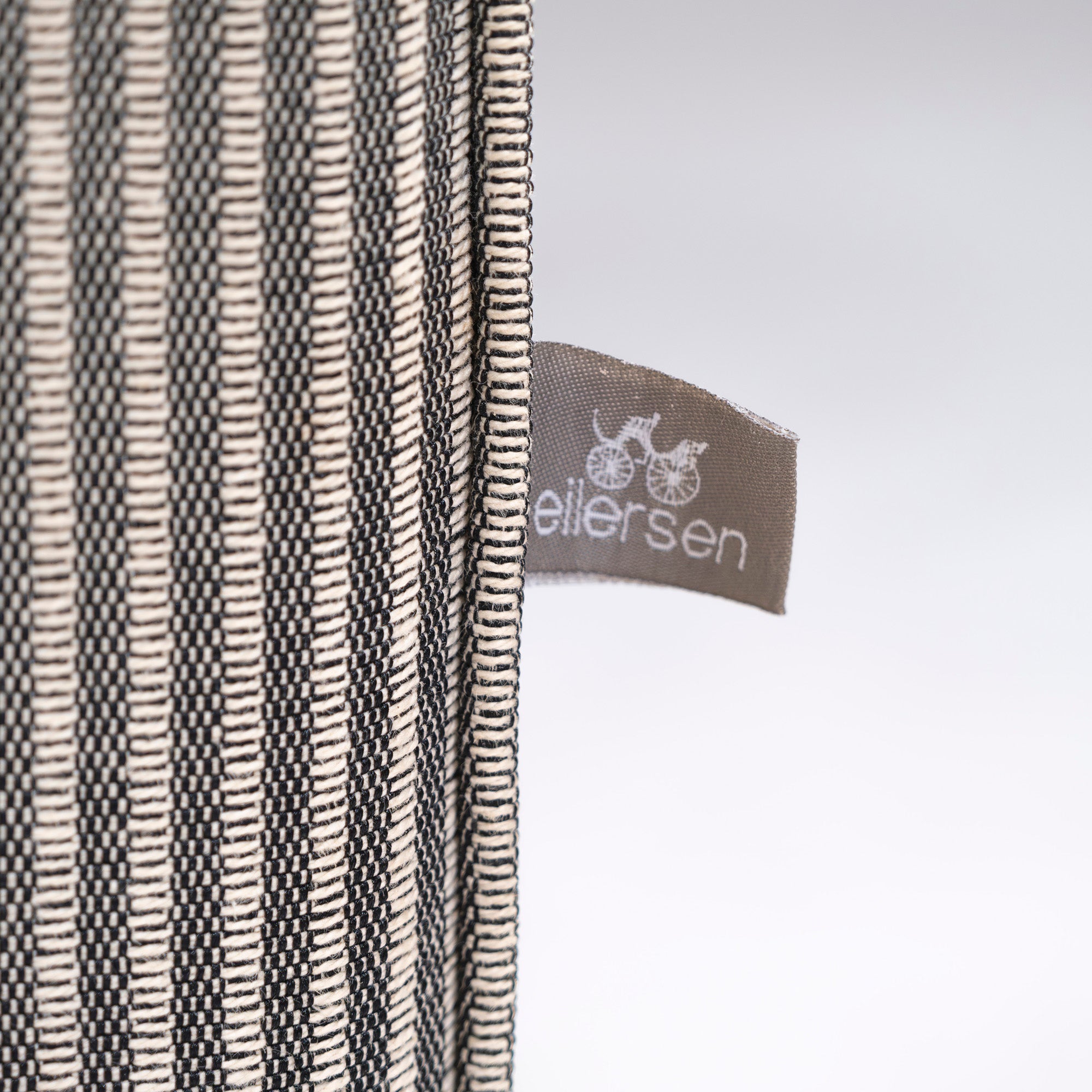 Eilersen sofa, eilersen STOCKHOLM, 2-seater, feather, ACTUS, Nordic, Denmark