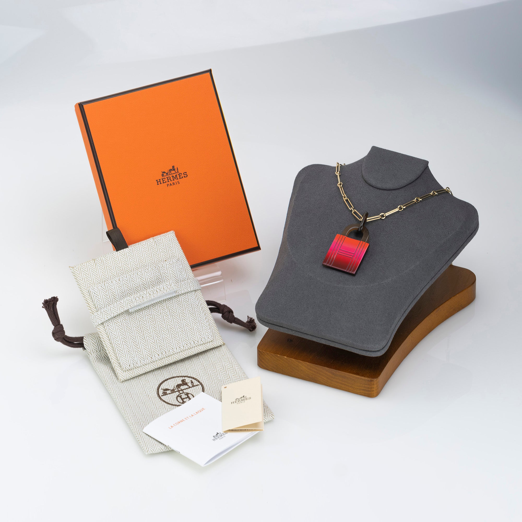 エルメス HERMES アミュレットネックレス バッファローホーン パドロックモチーフ 美品