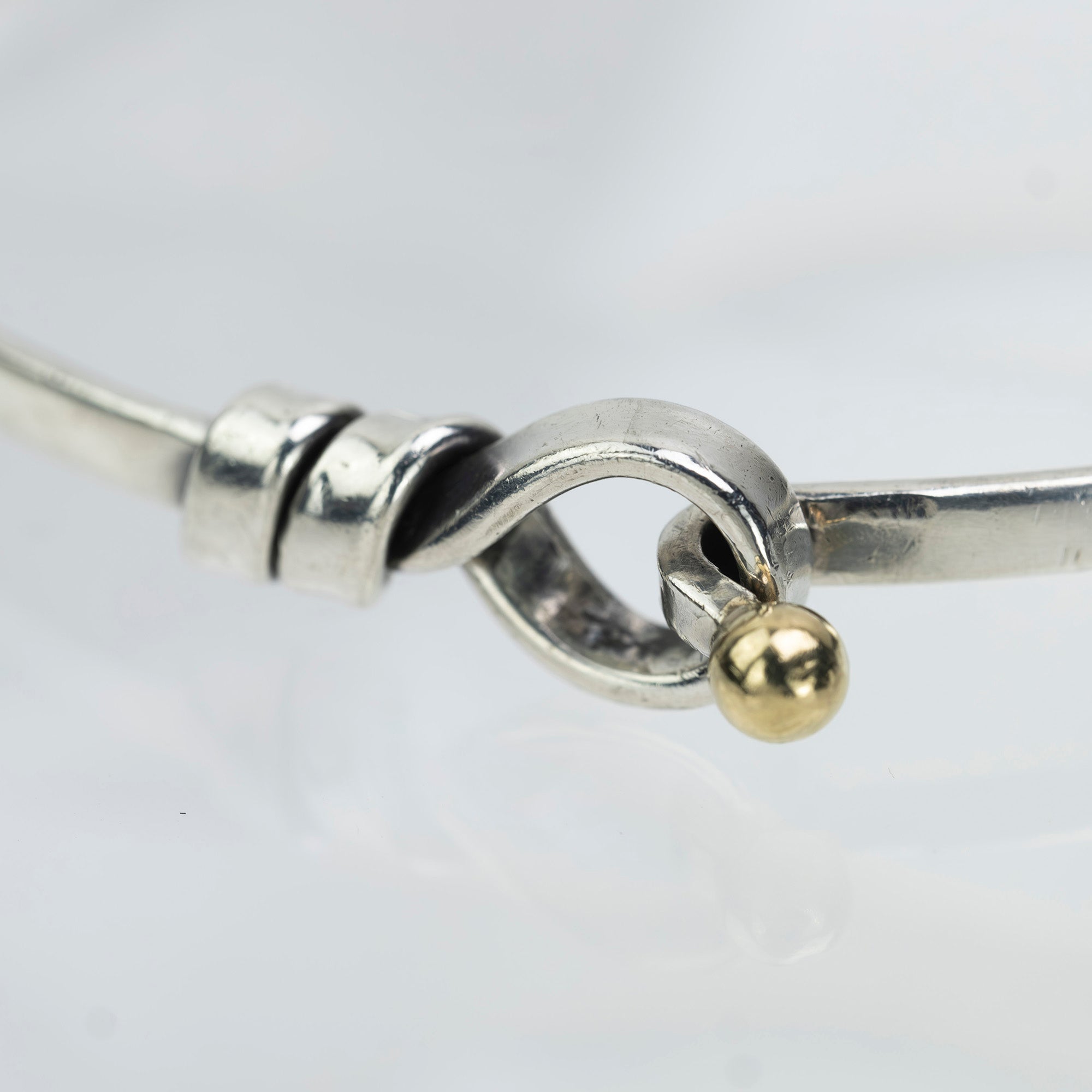 Tiffany &amp; Co. Flat Wire Love Knot Bangle Bracelet Women's Accessory 925 Silver K18 9.48g (1)