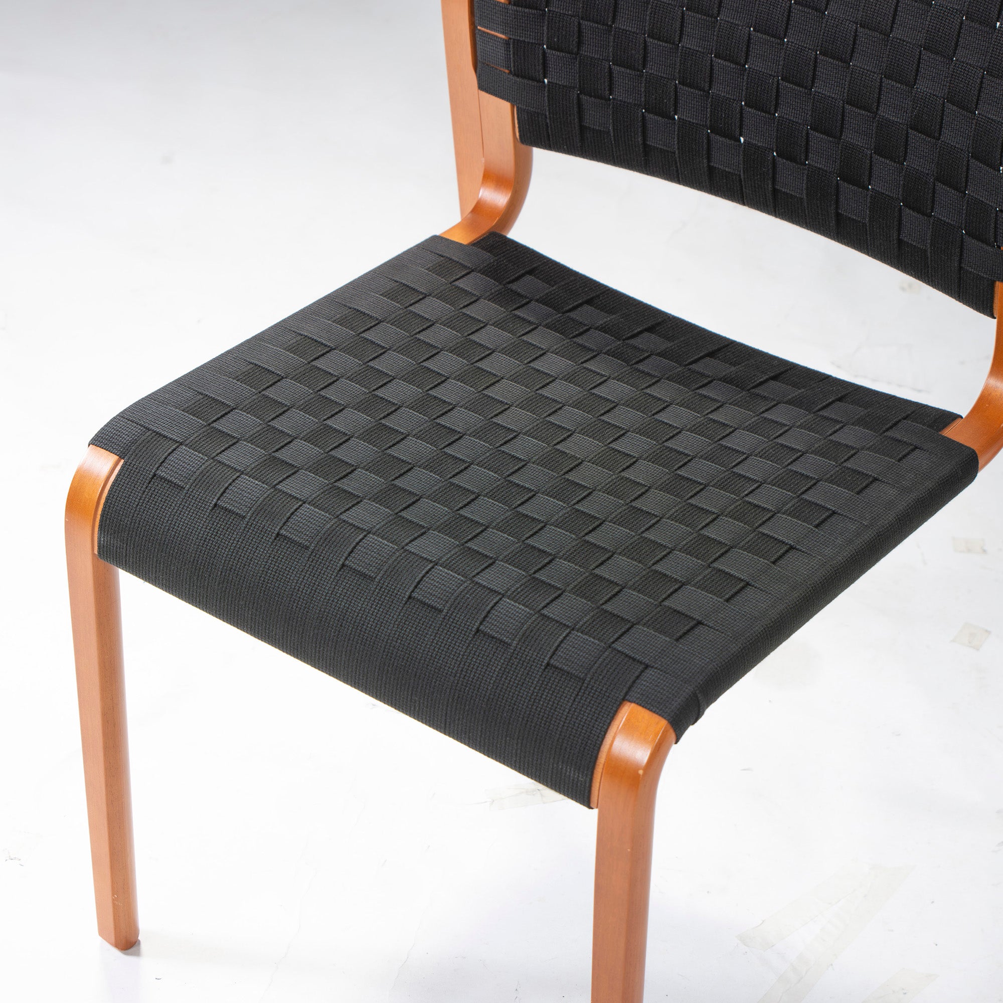 ダイニングチェア アルフレックス arflex NT SLIM エヌティースリム アームレスチェア ビーチ材(3)スタッキングチェア モダン