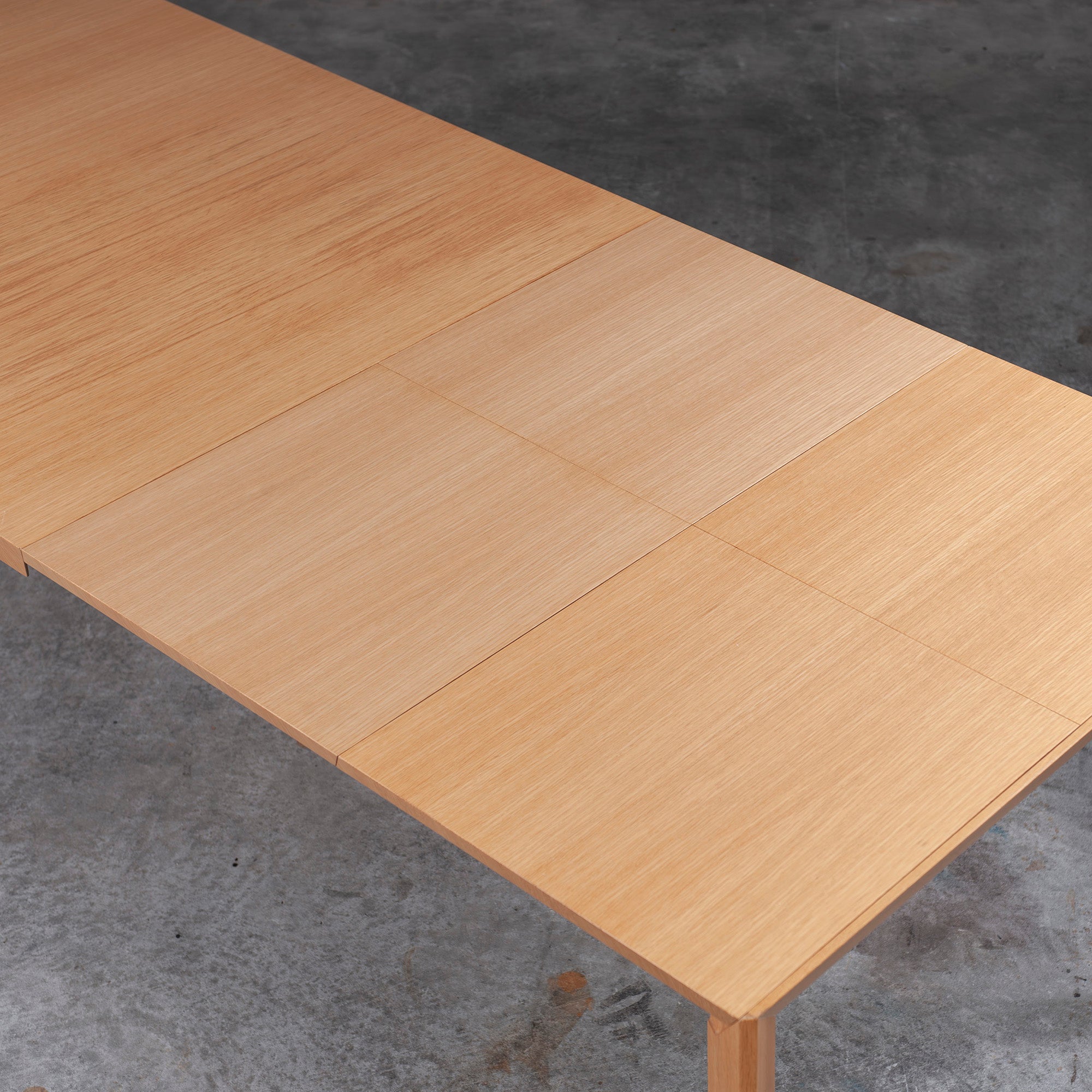 Dining Table CondeHouse Move Extension Table Hokkaido Ash Wood Extendable Tabletop Natural Modern