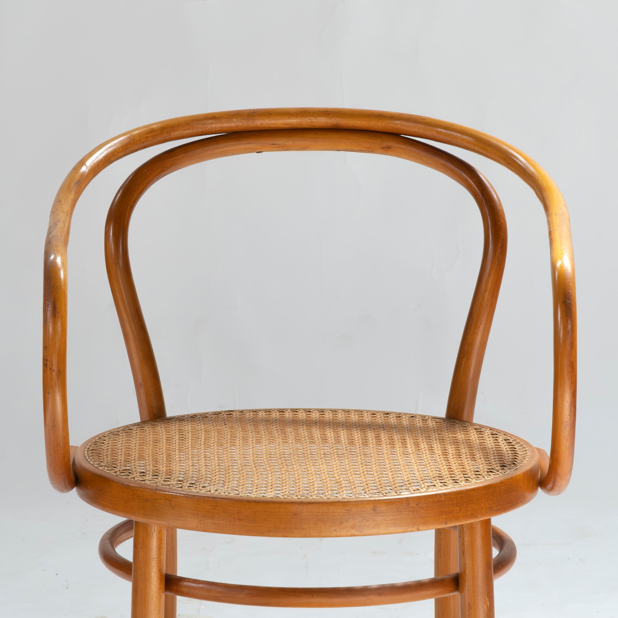 ヴィンテージチェア AIDEC アイデック ベントウッドチェア ビーチ材 ラタン張り チェコスロバキア製(4) THONET トーネット ダイニングチェア 曲木椅子 アームチェア アンティーク ナチュラル ヴィンテージチェア AIDEC アイデック ベントウッドチェア