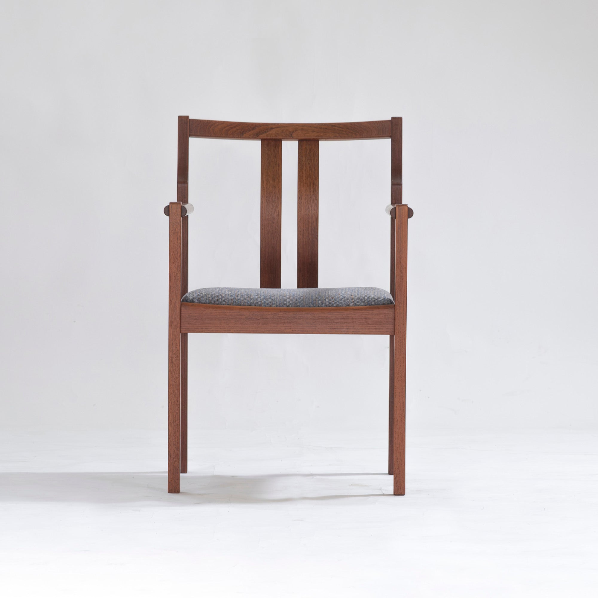 Dining Chair, Japanese Vintage, Solid Teak Armchair (1), Scandinavian Style, Scandinavian Vintage, British Vintage, Mid-Century