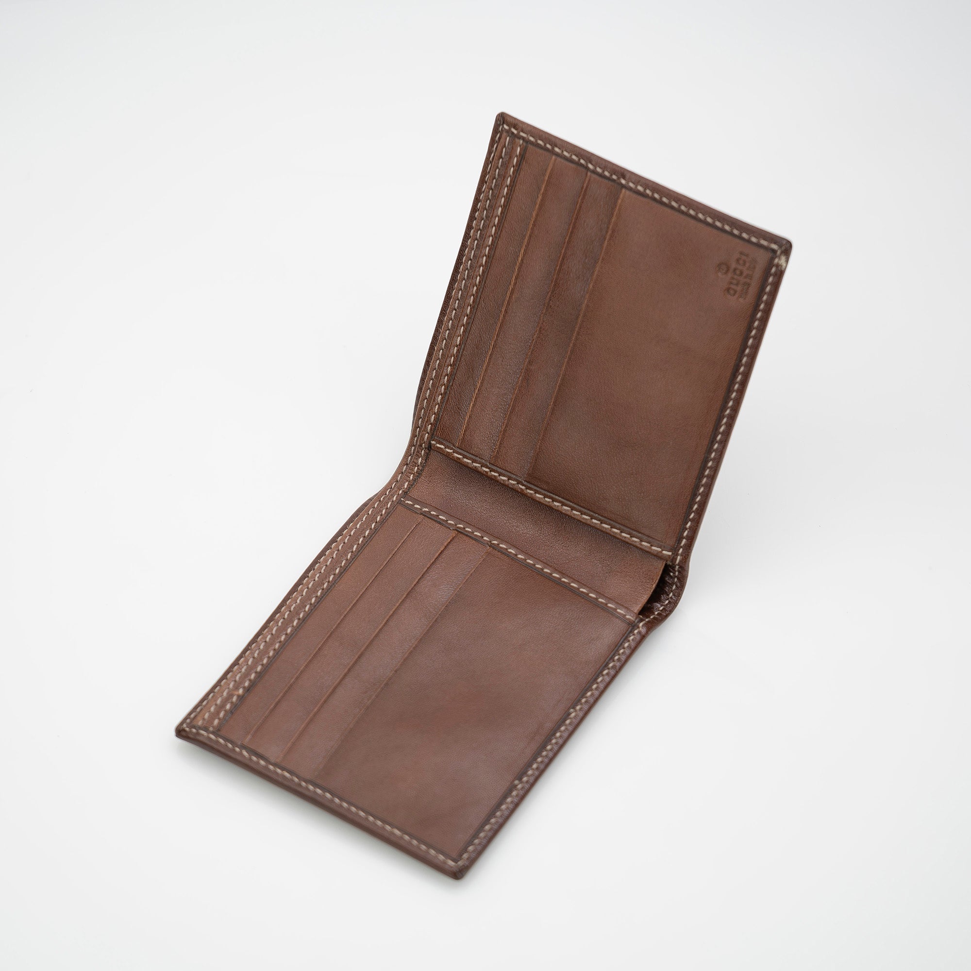 グッチ GUCCI 二つ折り 札入れ レザー ウォレット ブラウン ロゴ刻印 メンズ 【美品・箱付】