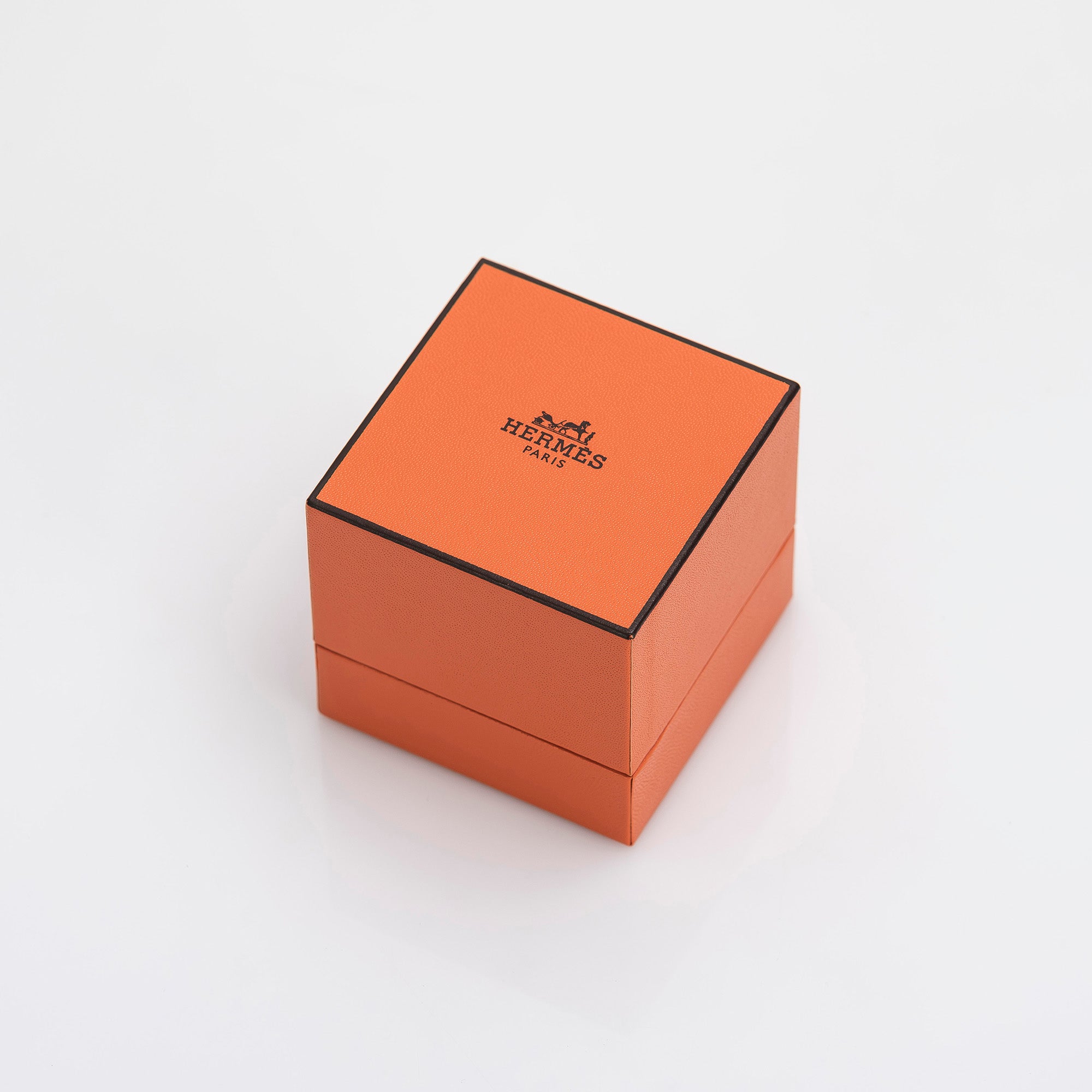 Hermes Eschapement Ring, size 53, 925 sterling silver, size 11, Chaîne d'Ancre motif, unisex, excellent condition, comes with box and certificate of authenticity.