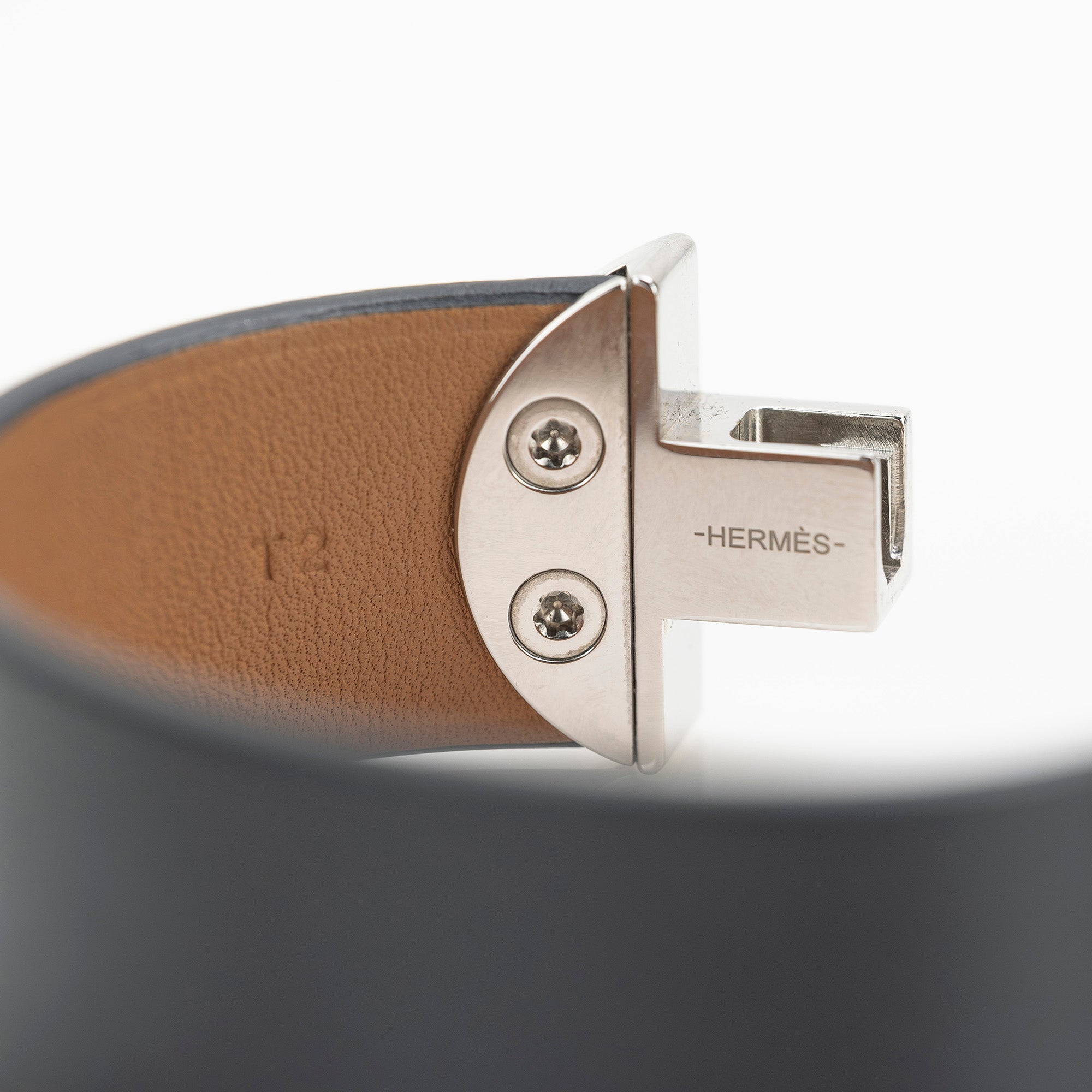 エルメス HERMES エルメス2002 ブレスレット C刻印 2018年製 T2 レザーカフ H金具 【箱付】