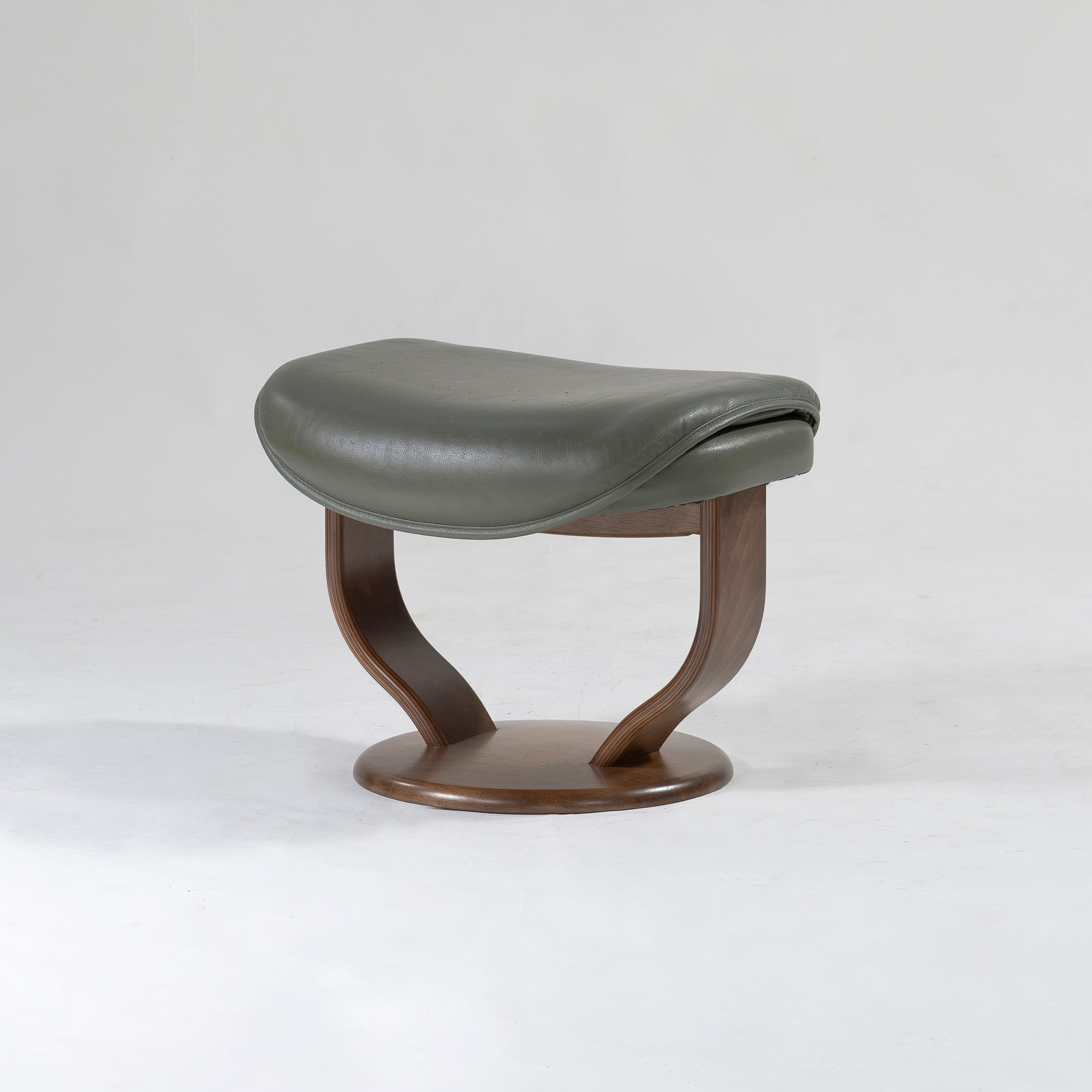 リクライニングチェア カリモク RU56 オットマン付(1) レザー 本革