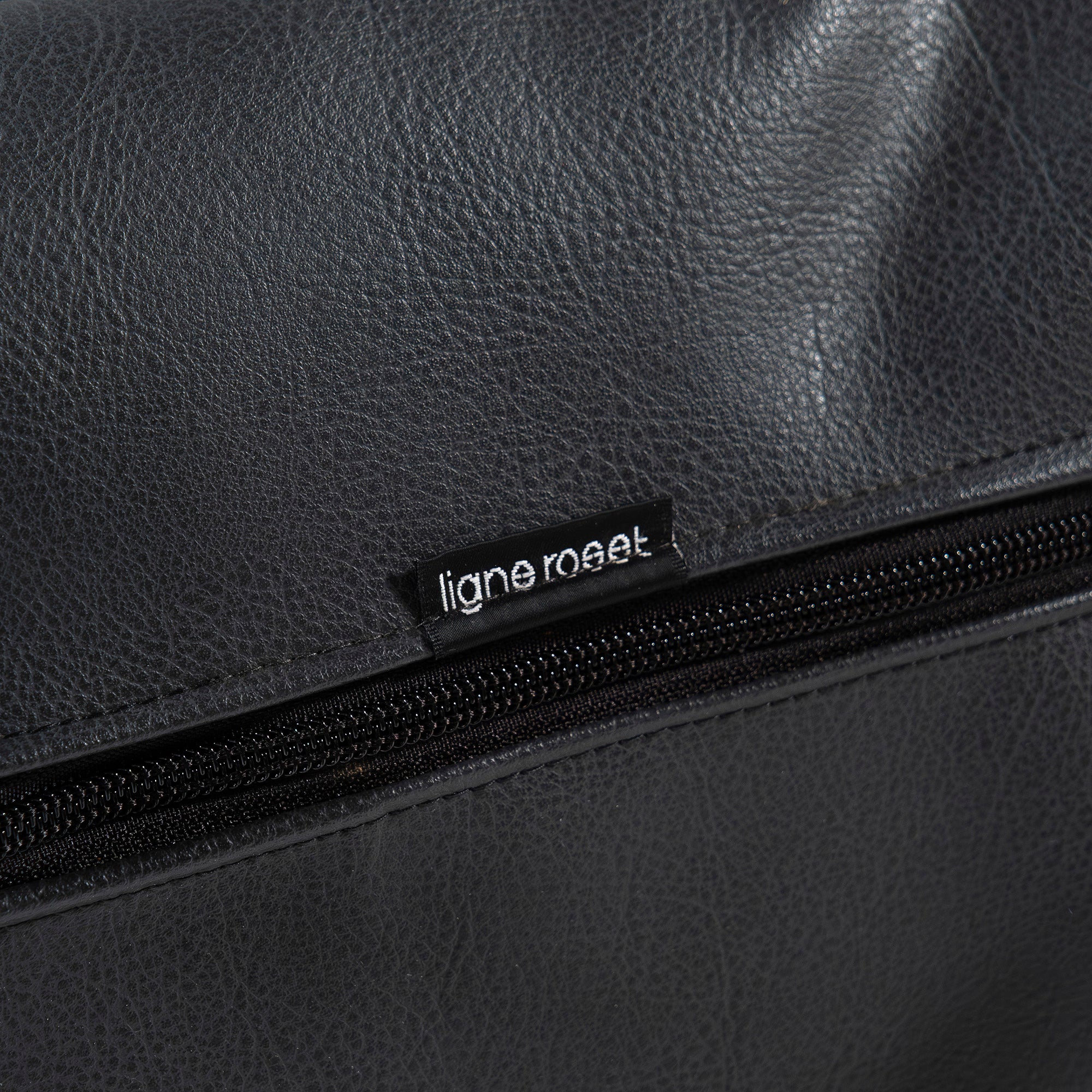 ダイニングチェア リーンロゼ ligne roset ROSETCalin ロゼカラン PVCレザー(2) スチール脚 モダンデザイン フレンチモダン ラグジュアリー