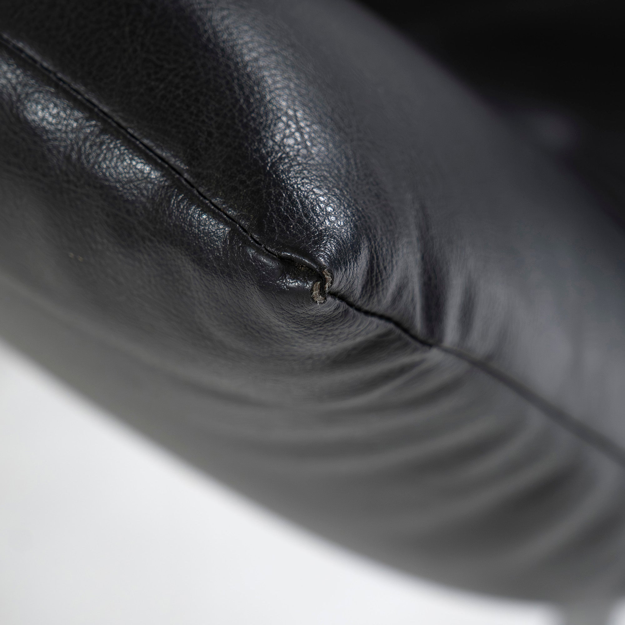 ダイニングチェア リーンロゼ ligne roset ROSETCalin ロゼカラン PVCレザー(3) スチール脚 モダンデザイン フレンチモダン ラグジュアリー