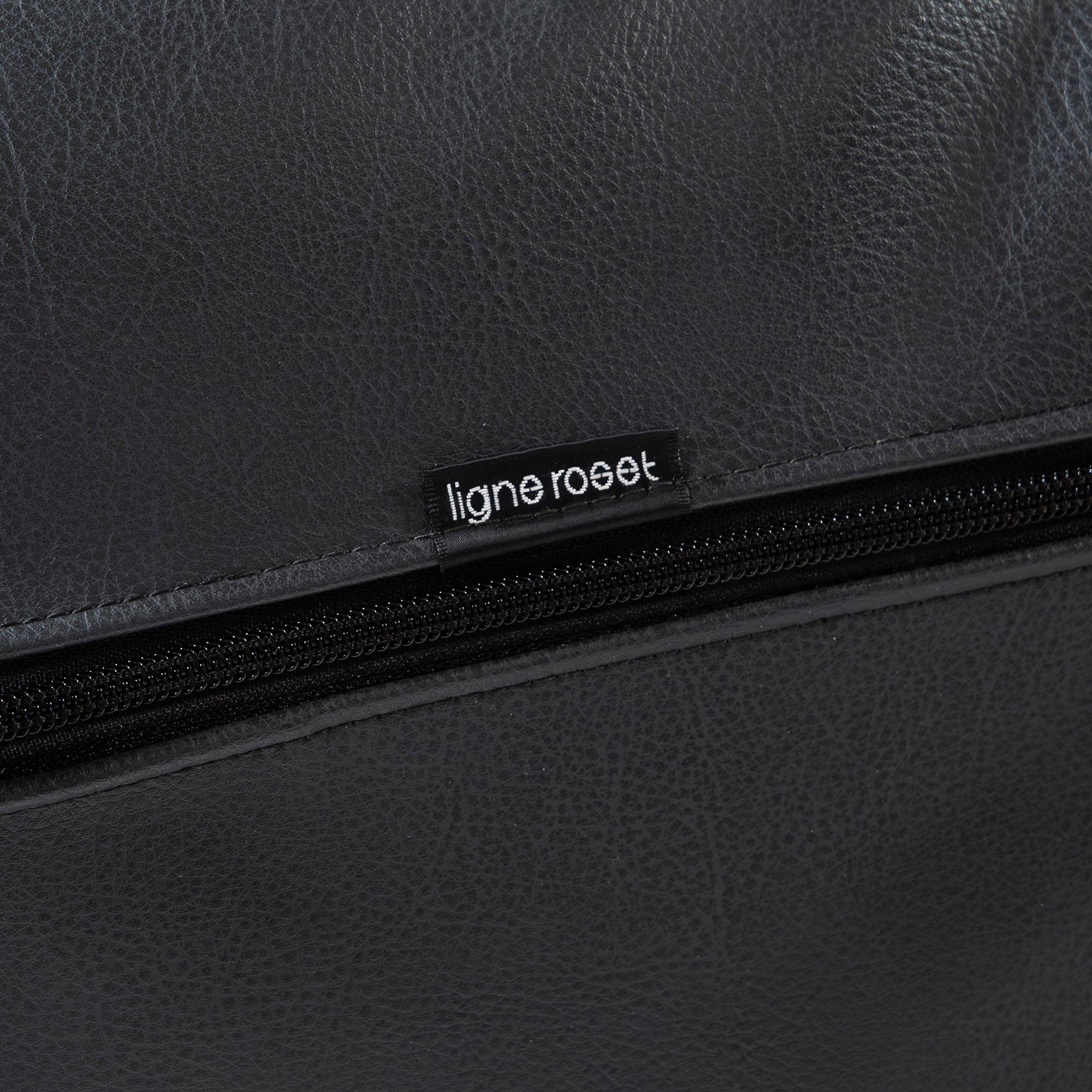 ダイニングチェア リーンロゼ ligne roset ROSETCalin ロゼカラン PVCレザー(3) スチール脚 モダンデザイン フレンチモダン ラグジュアリー