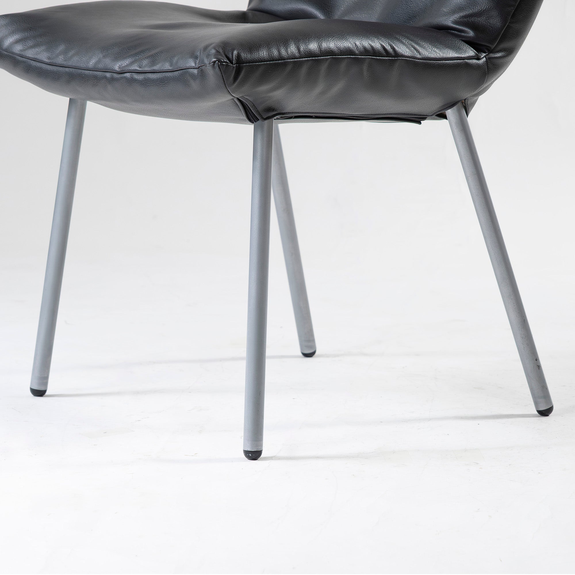 ダイニングチェア リーンロゼ ligne roset ROSETCalin ロゼカラン PVCレザー(4) スチール脚 モダンデザイン フレンチモダン ラグジュアリー