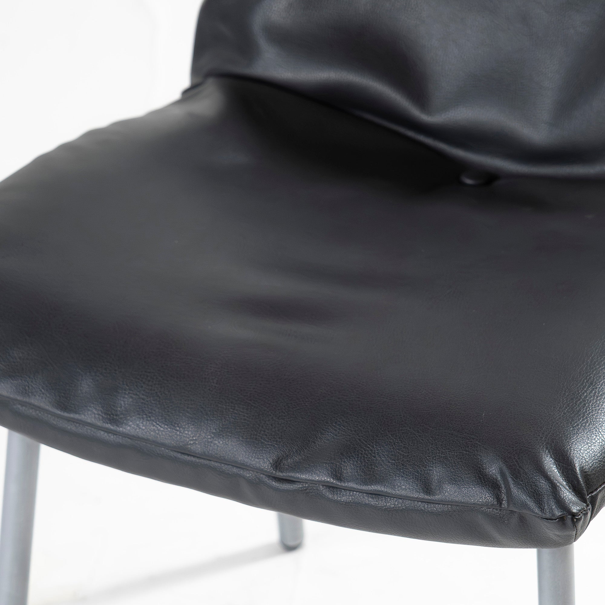 ダイニングチェア リーンロゼ ligne roset ROSETCalin ロゼカラン PVCレザー(4) スチール脚 モダンデザイン フレンチモダン ラグジュアリー