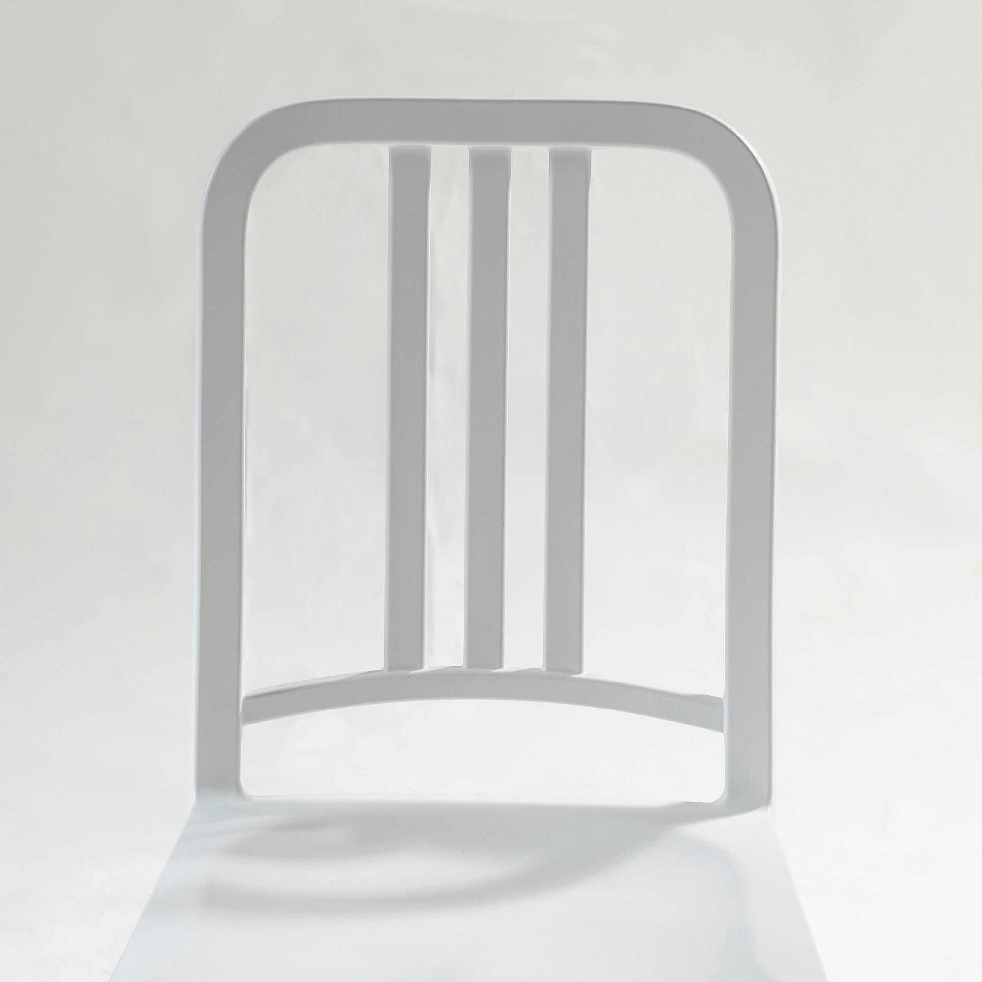 ダイニングチェア エメコ emeco コカコーラ コラボ 111 NAVY CHAIR ネイビーチェア リサイクルプラスチック ホワイト モダン サステナブル