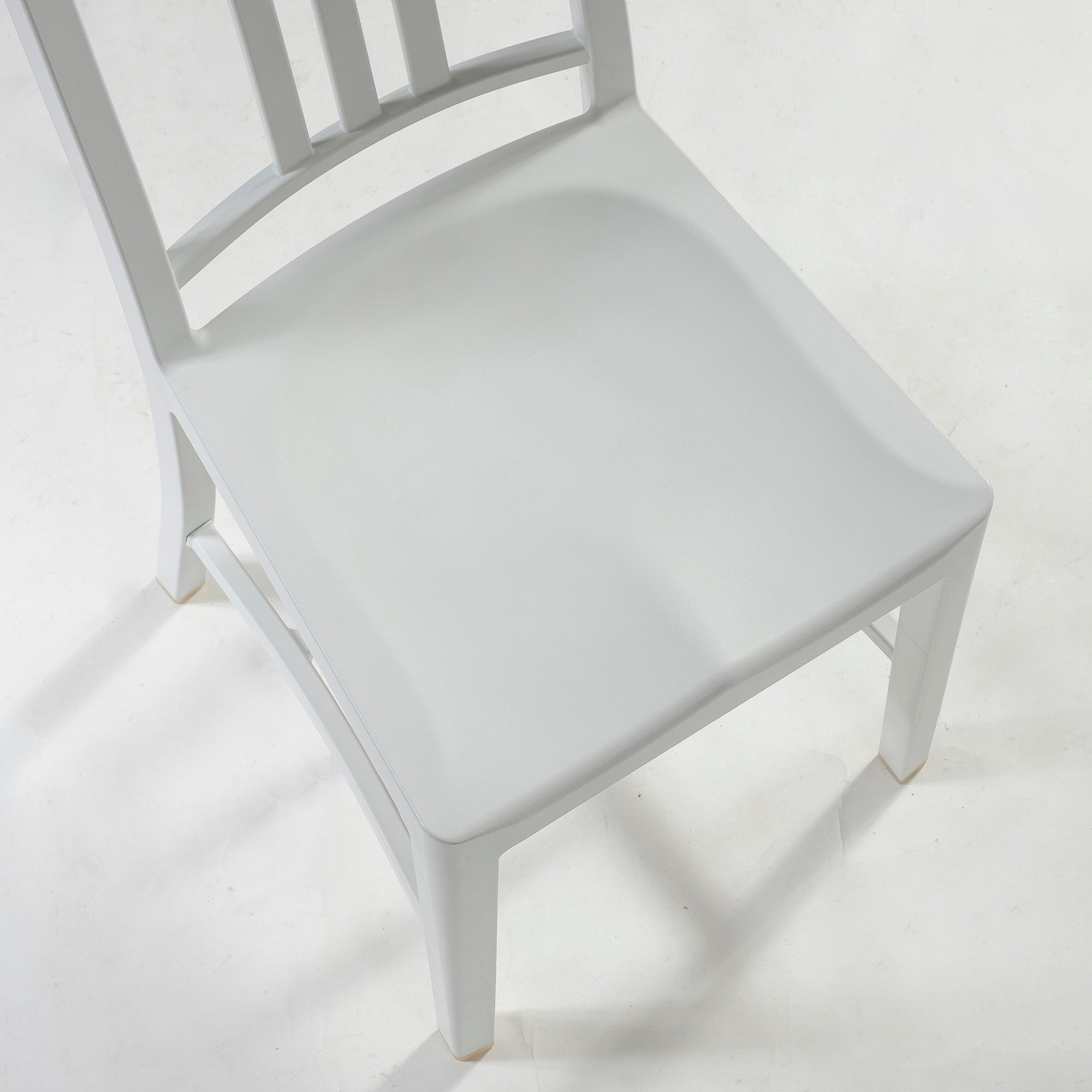 ダイニングチェア エメコ emeco コカコーラ コラボ 111 NAVY CHAIR ネイビーチェア リサイクルプラスチック ホワイト モダン サステナブル