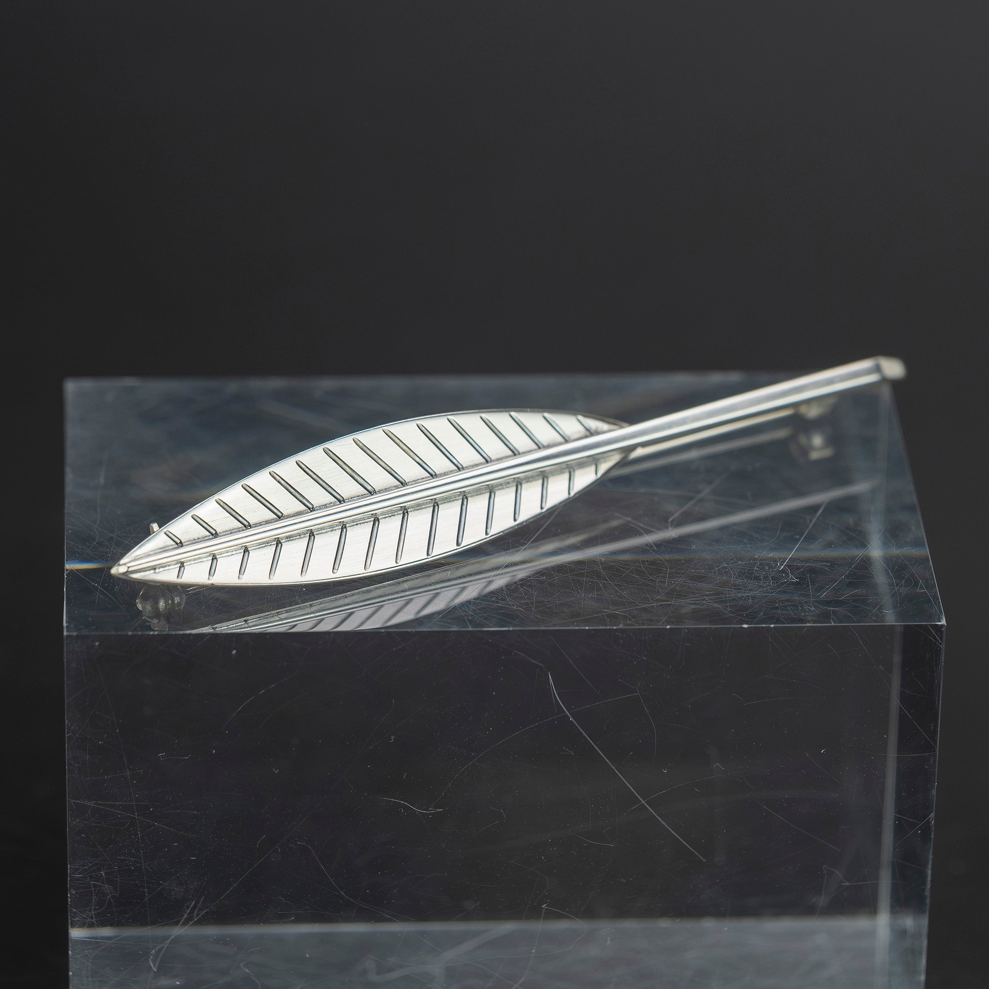 ハンス・ハンセン Hans Hansen No.134 リーフブローチ シルバー925 デンマーク製 北欧ヴィンテージ アートジュエリー