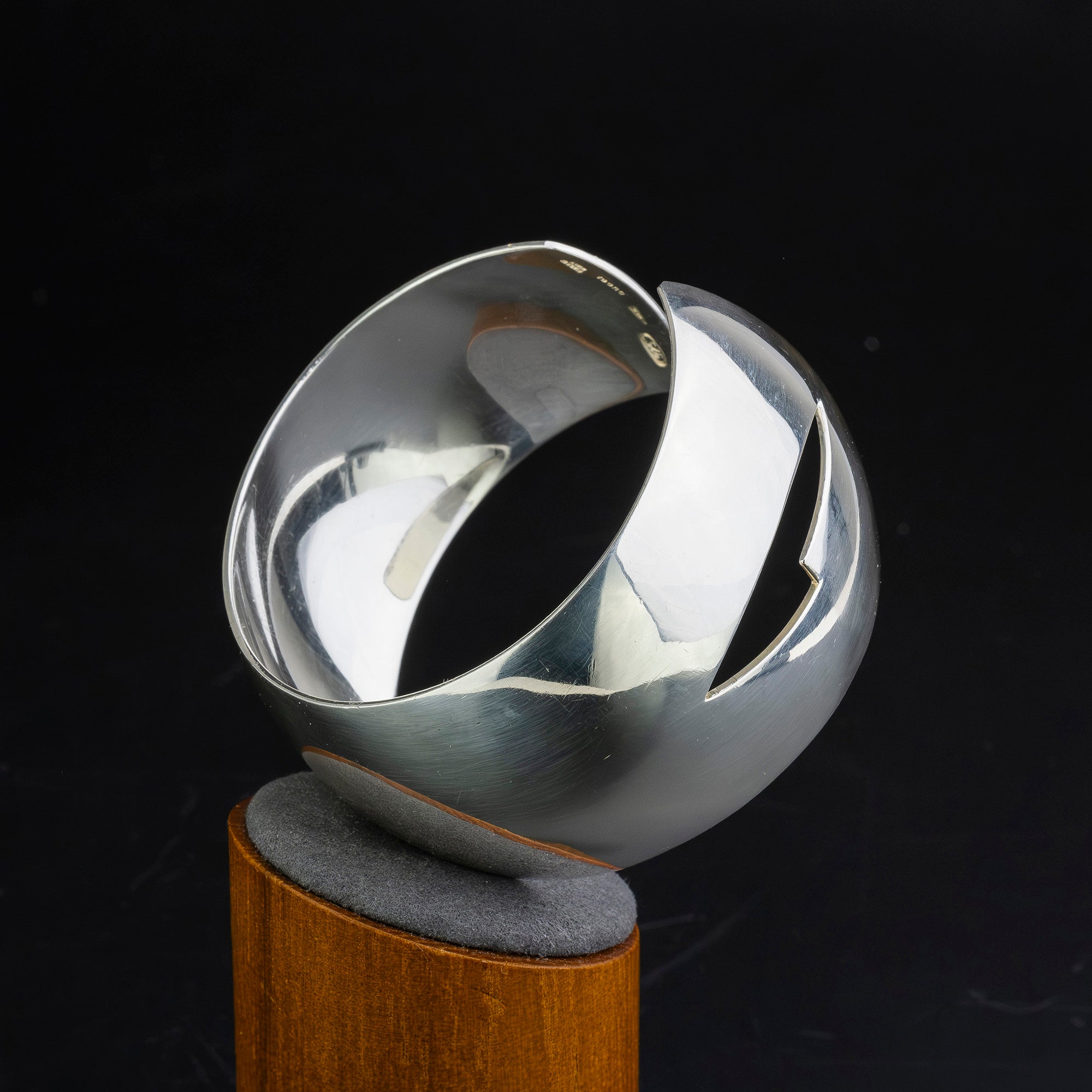 グッチ GUCCI バングル ブレスレット シルバー925 約72g 幅広 カフ ユニセックス メンズ レディース アクセサリー シンプル デザイン