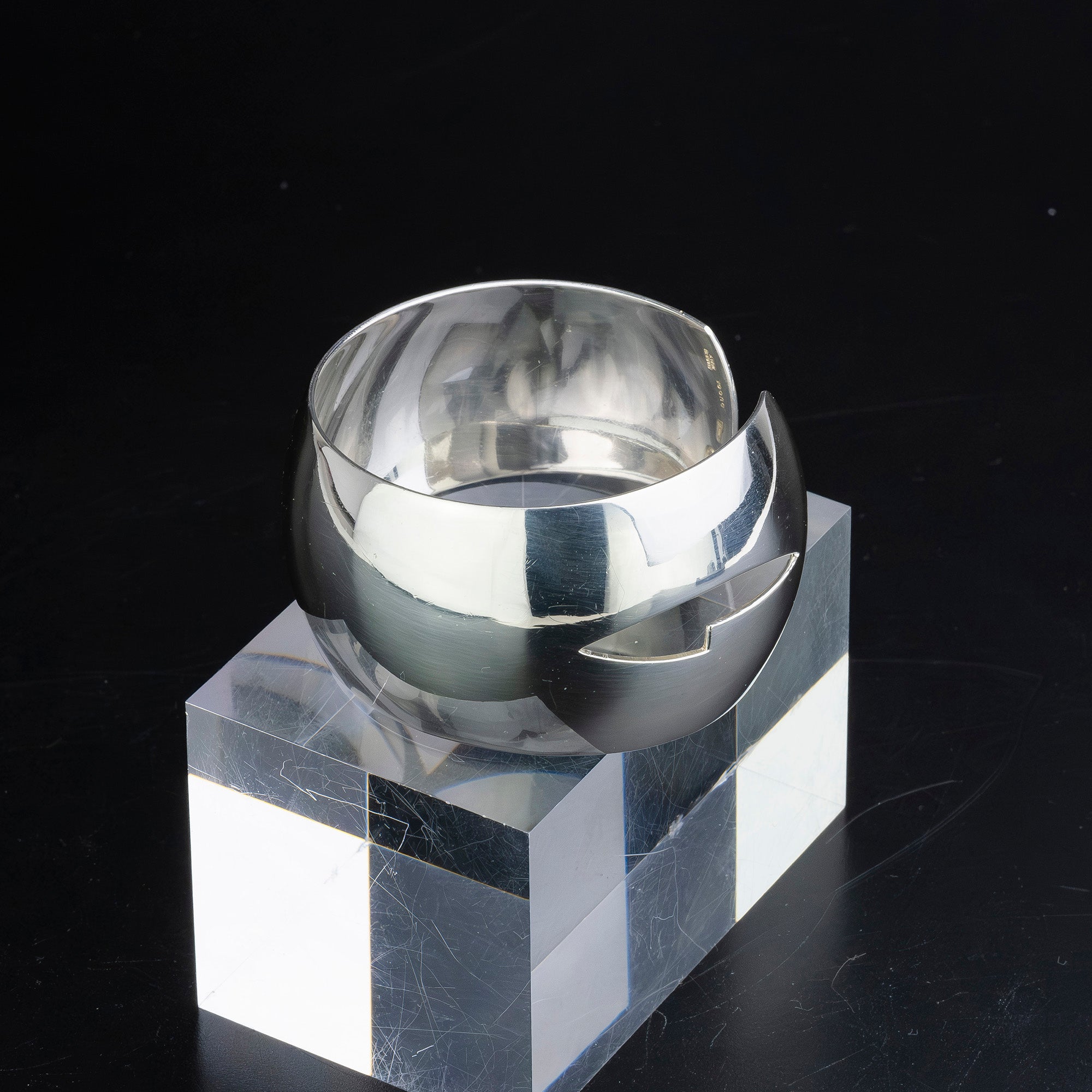 グッチ GUCCI バングル ブレスレット シルバー925 約72g 幅広 カフ ユニセックス メンズ レディース アクセサリー シンプル デザイン