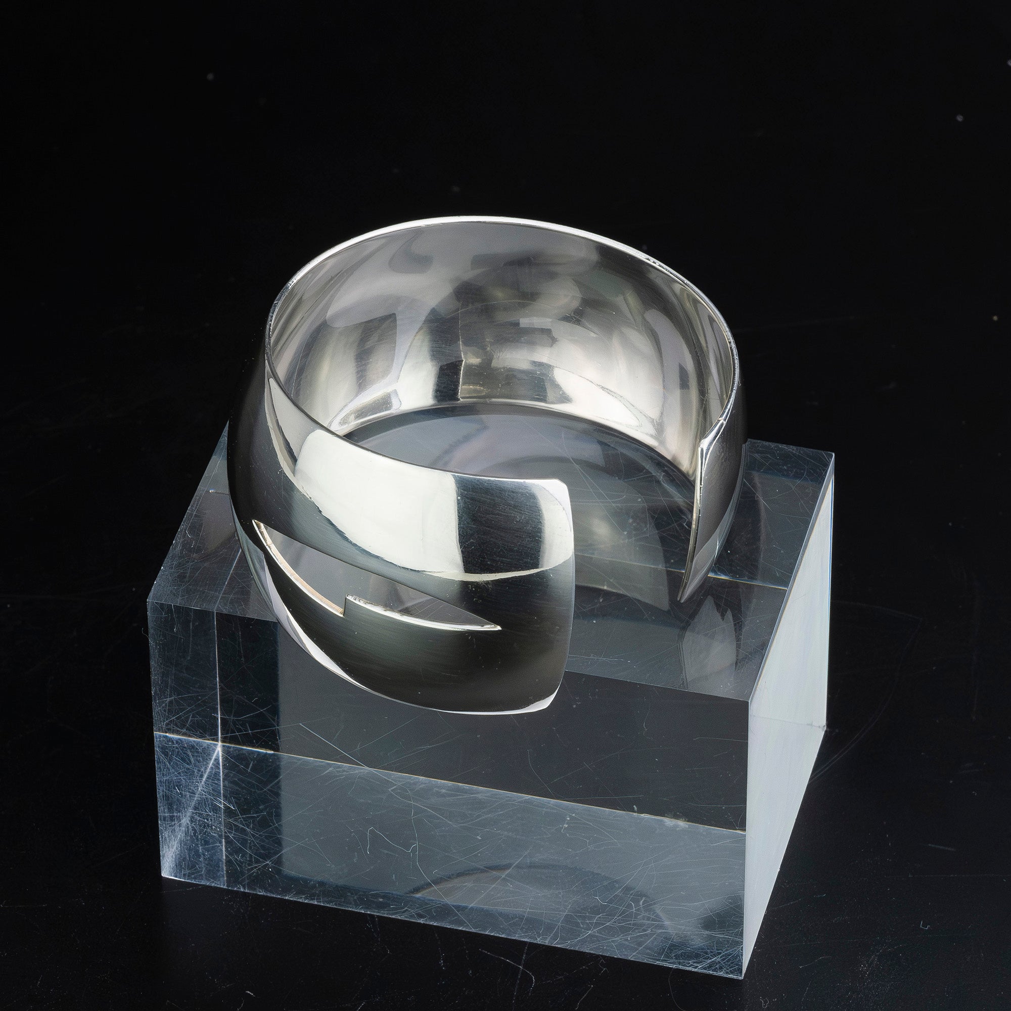 グッチ GUCCI バングル ブレスレット シルバー925 約72g 幅広 カフ ユニセックス メンズ レディース アクセサリー シンプル デザイン