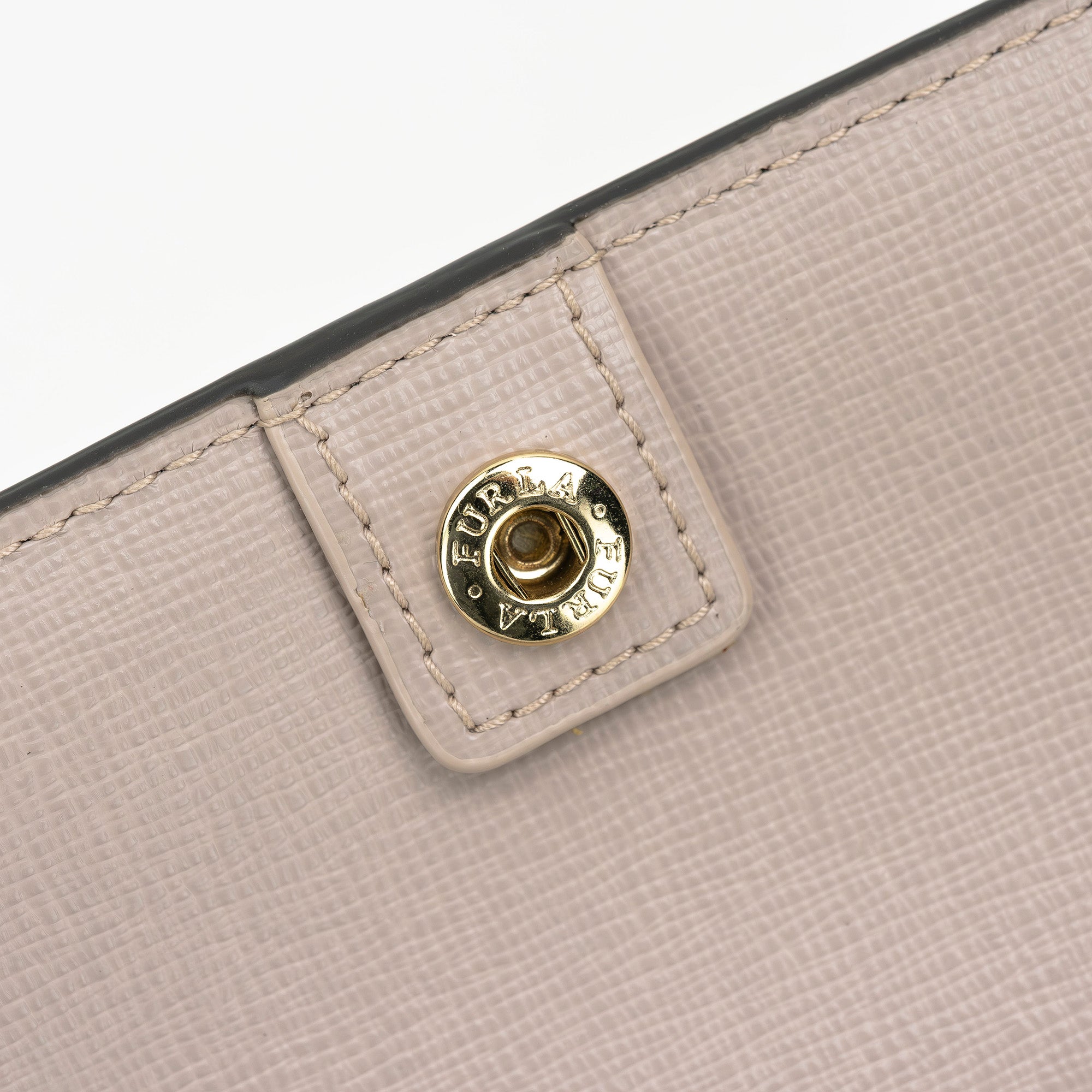 フルラ FURLA バビロン 二つ折り 財布 ダリアベージュ サフィアーノレザー コンパクトウォレット 【箱・保存袋付】