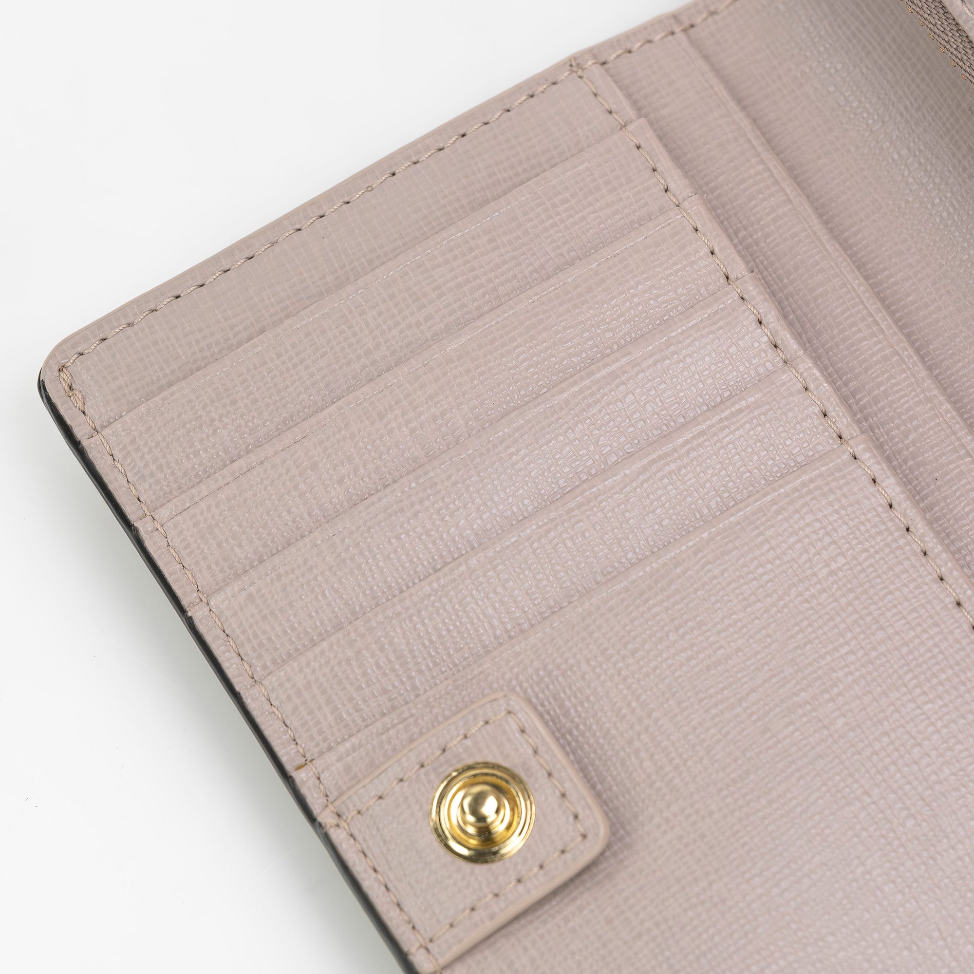 フルラ FURLA バビロン 二つ折り 財布 ダリアベージュ サフィアーノレザー コンパクトウォレット 【箱・保存袋付】