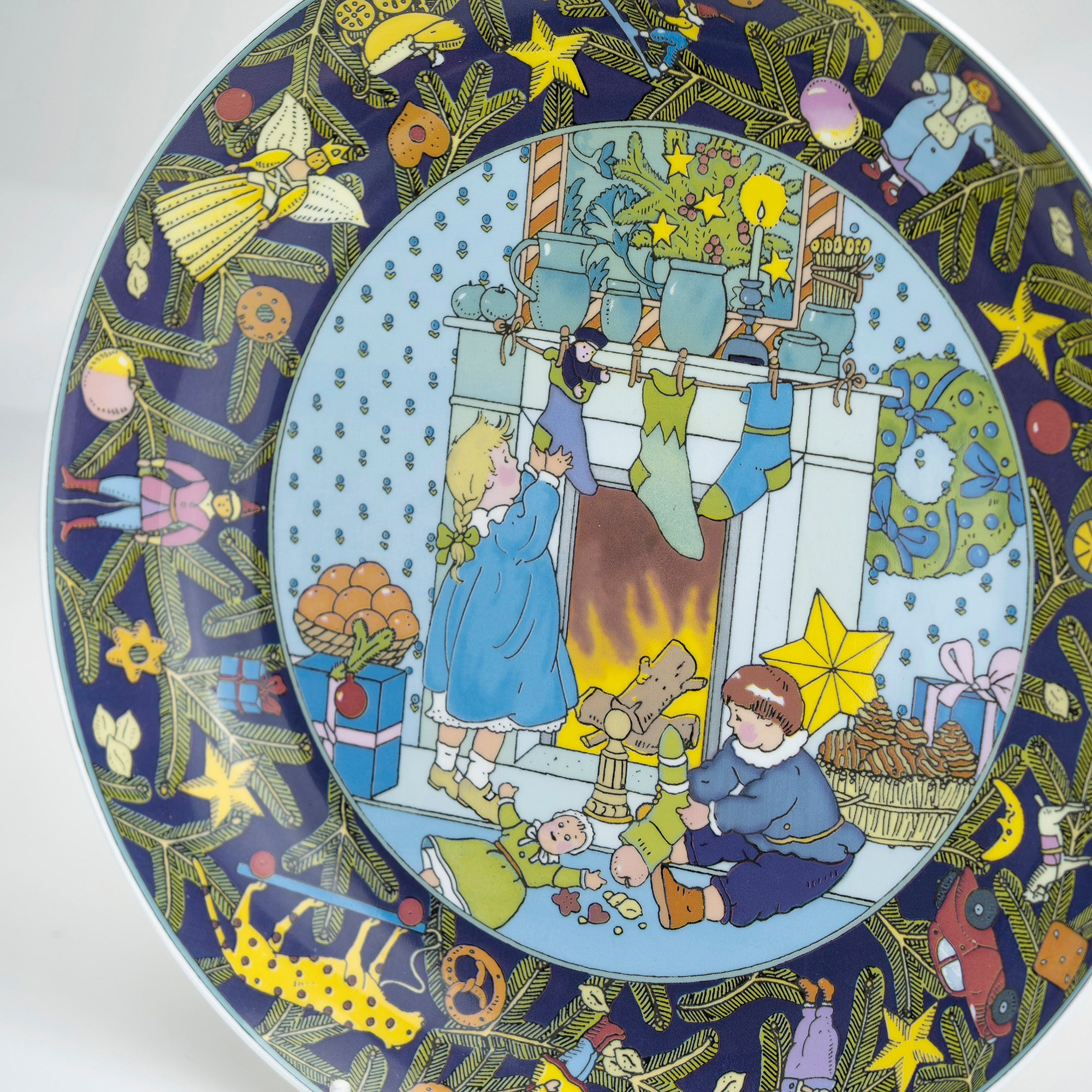 ビレロイ＆ボッホ Villeroy&Boch 壁掛け 飾り皿 「クリスマス イン ヨーロッパ イギリス」 27cm 箱付 ウォールプレート インテリア雑貨