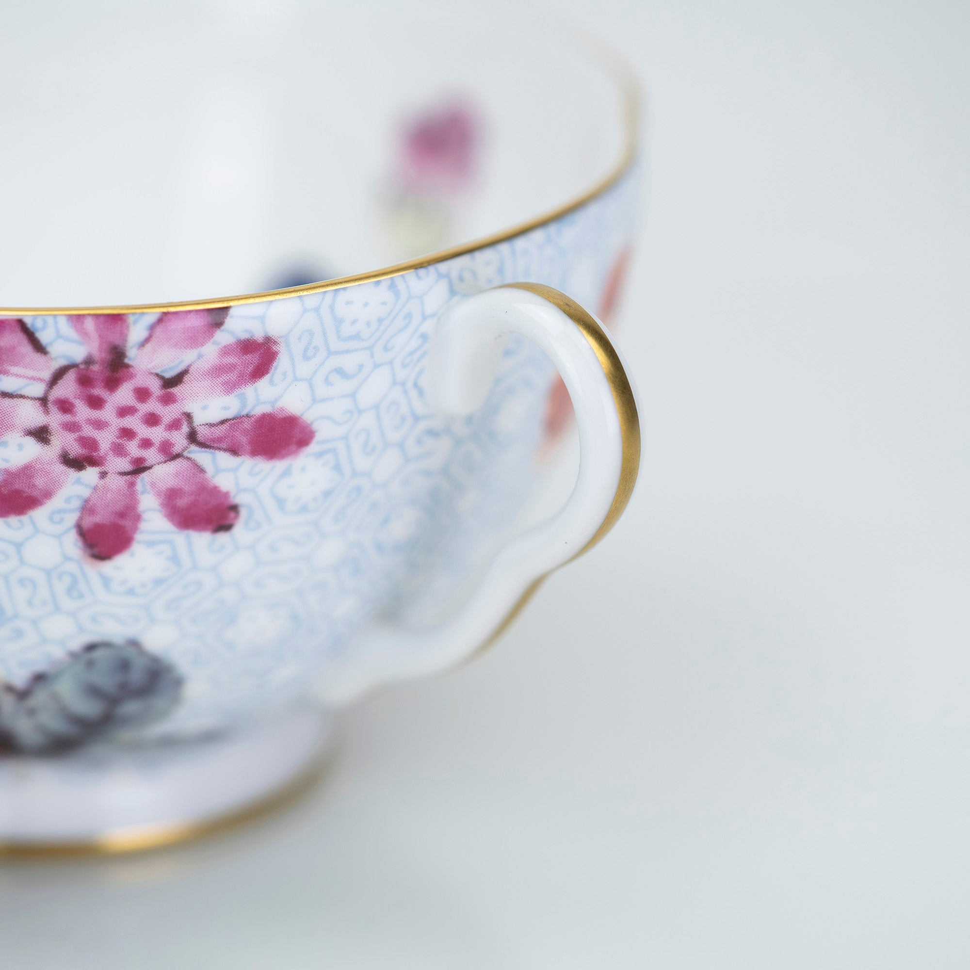 Wedgwood Harlequin Collection Cuckoo Cup and Saucer, Blue, Discontinued, Rare, Western-style Tableware [Includes Case]