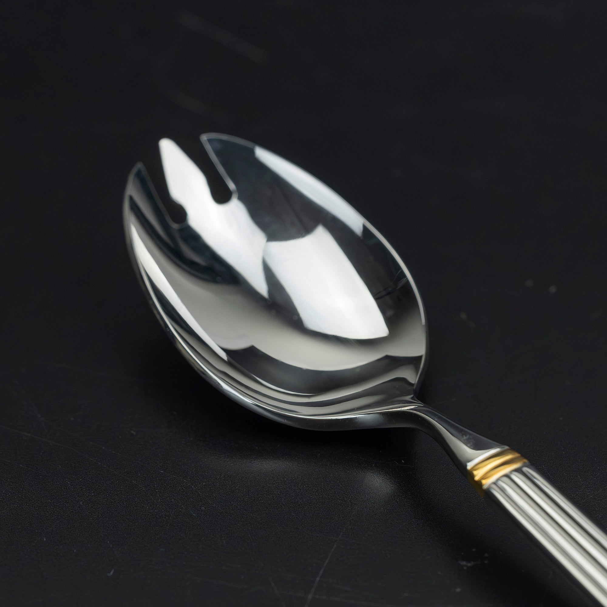 マーシャン パトラ Marshan PATRA カトラリーセット 18-12ステンレス製 ゴールドライン 日本製 【ケース付】