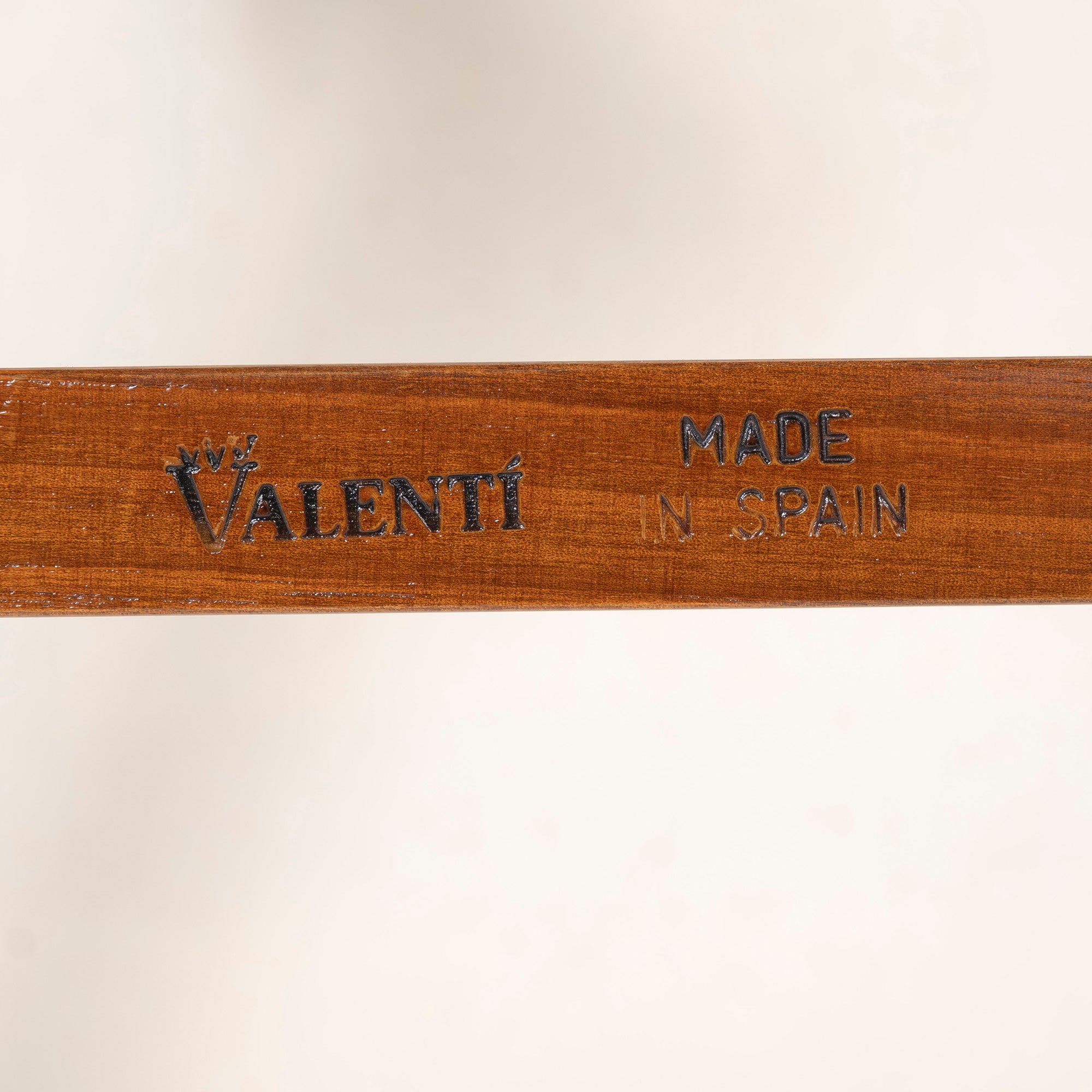 ダイニングチェア バロッサバレンティ VARO,S.A. VALENTI カクトワールチェア ウォールナット 本革(2) スペイン アームチェア アンティーク