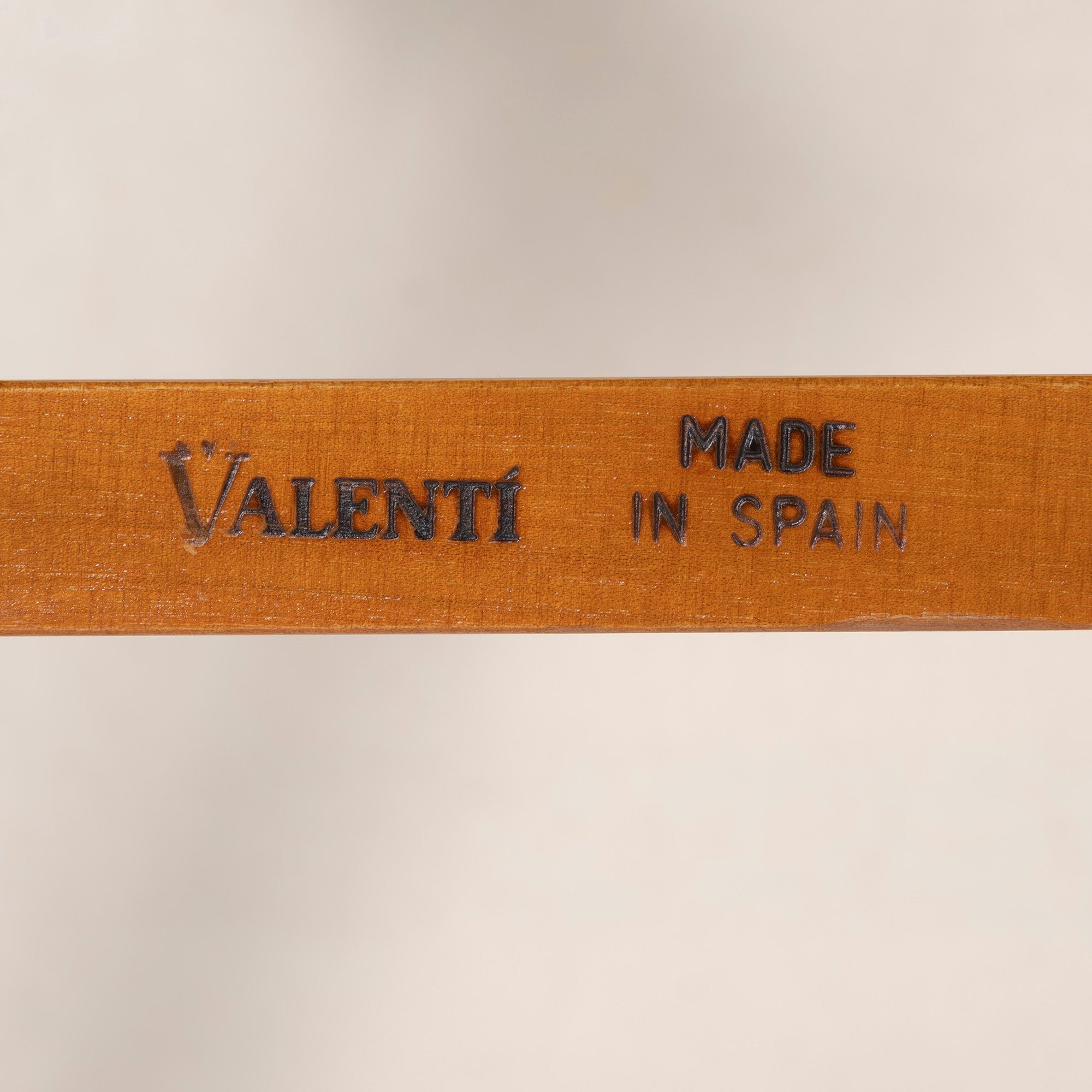 ダイニングチェア バロッサバレンティ VARO,S.A. VALENTI カクトワールチェア ウォールナット 本革(3) スペイン アームチェア アンティーク