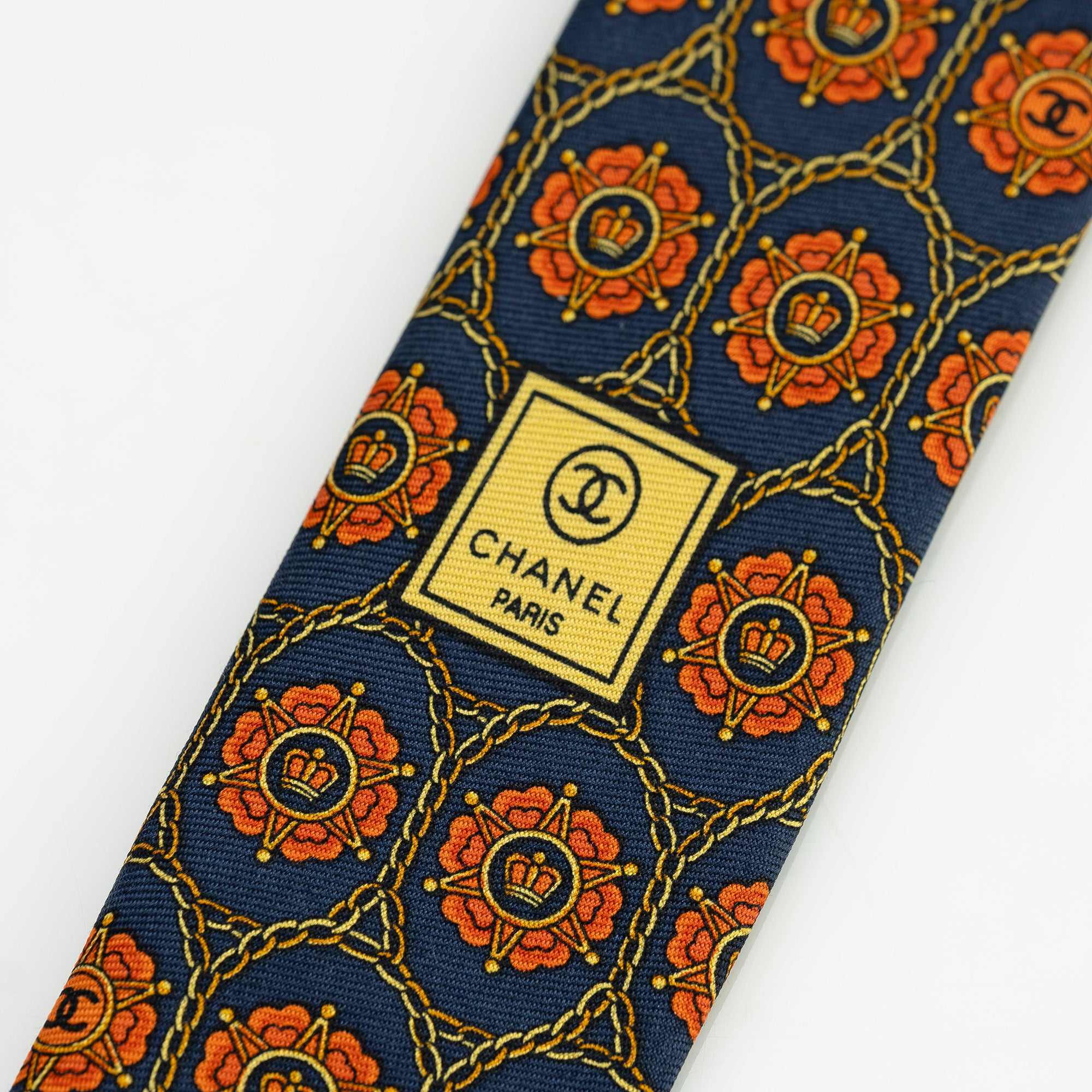 シャネル CHANEL ネクタイ  総柄 ネイビー系 シルク100％ イタリア製 タグ付き 高級 ブランド 【箱付】
