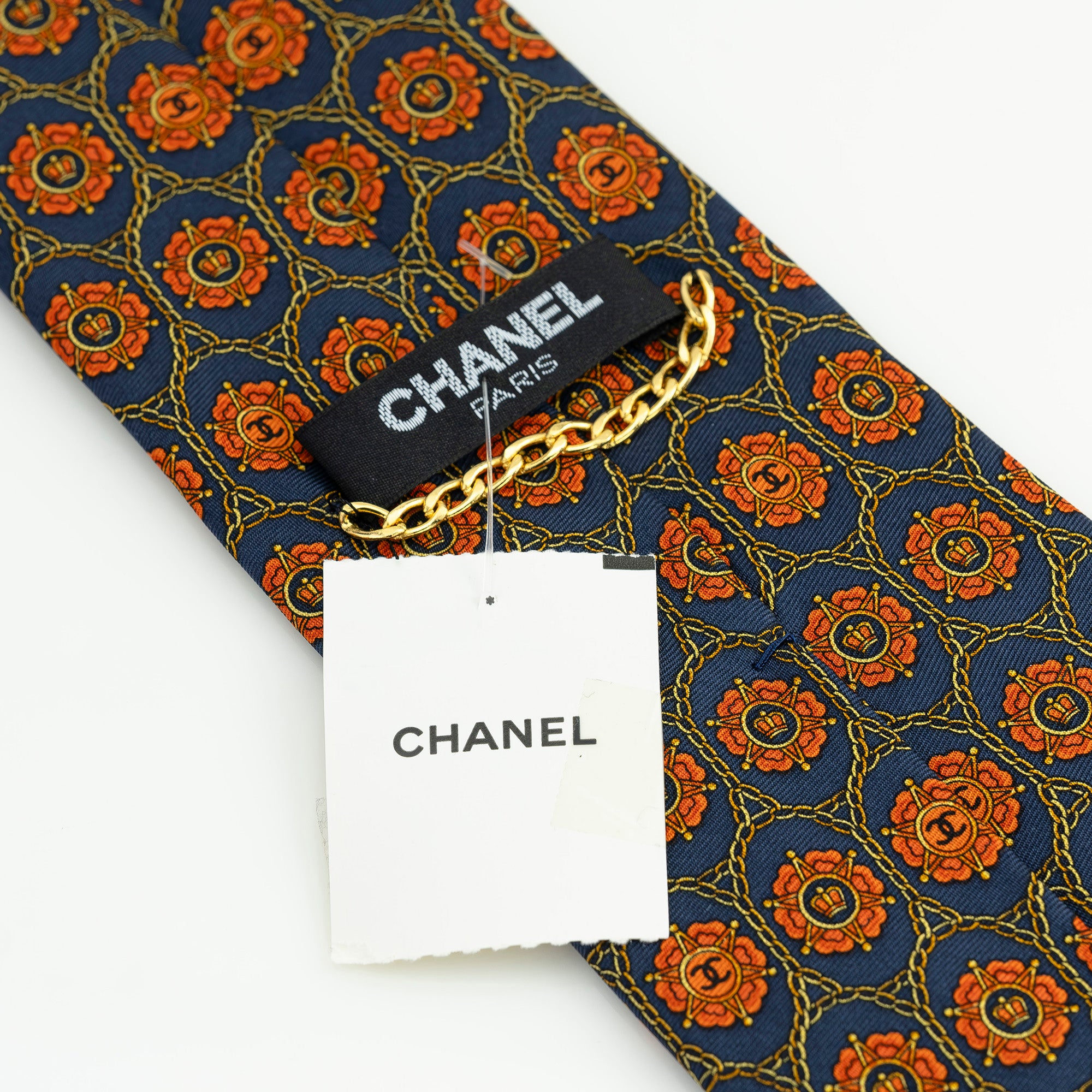 シャネル CHANEL ネクタイ  総柄 ネイビー系 シルク100％ イタリア製 タグ付き 高級 ブランド 【箱付】