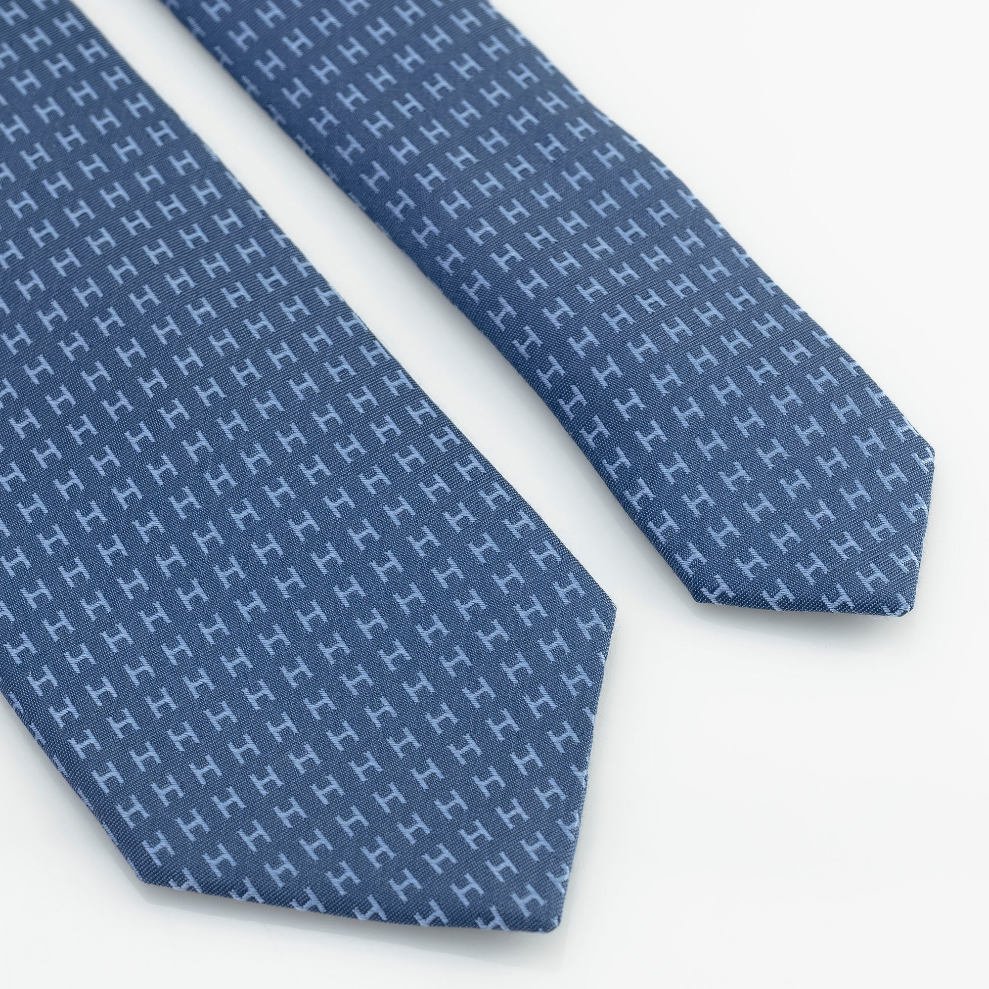 エルメス HERMES  Hロゴ 総柄 ネクタイ ネイビー ブルー  シルク100% 【箱付】(1)
