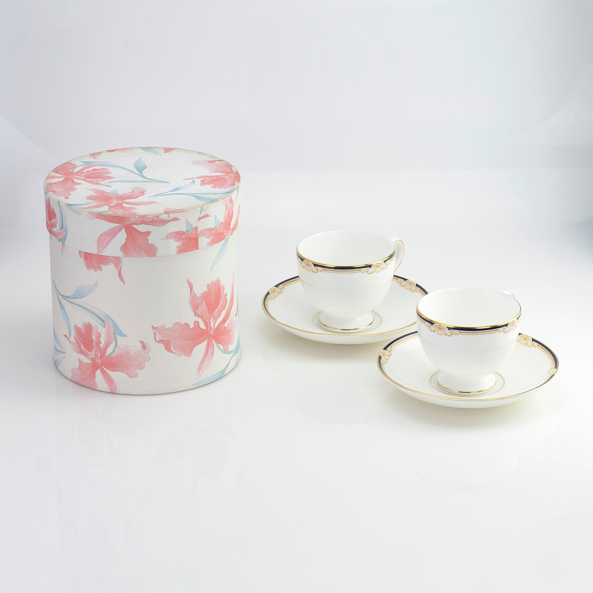 ウェッジウッド WEDGWOOD キャベンディッシュ カップ＆ソーサー ペア コバルトブルー 貝殻モチーフ 廃盤 希少