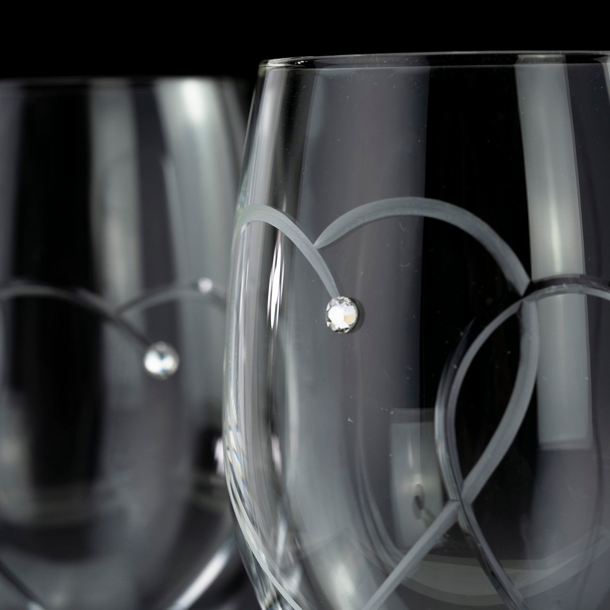 Wedgwood Promise Two Hearts Pair of Crystal Wine Glasses with Heart Motif, Feminine Design, Made in England, Excellent Condition [Boxed]