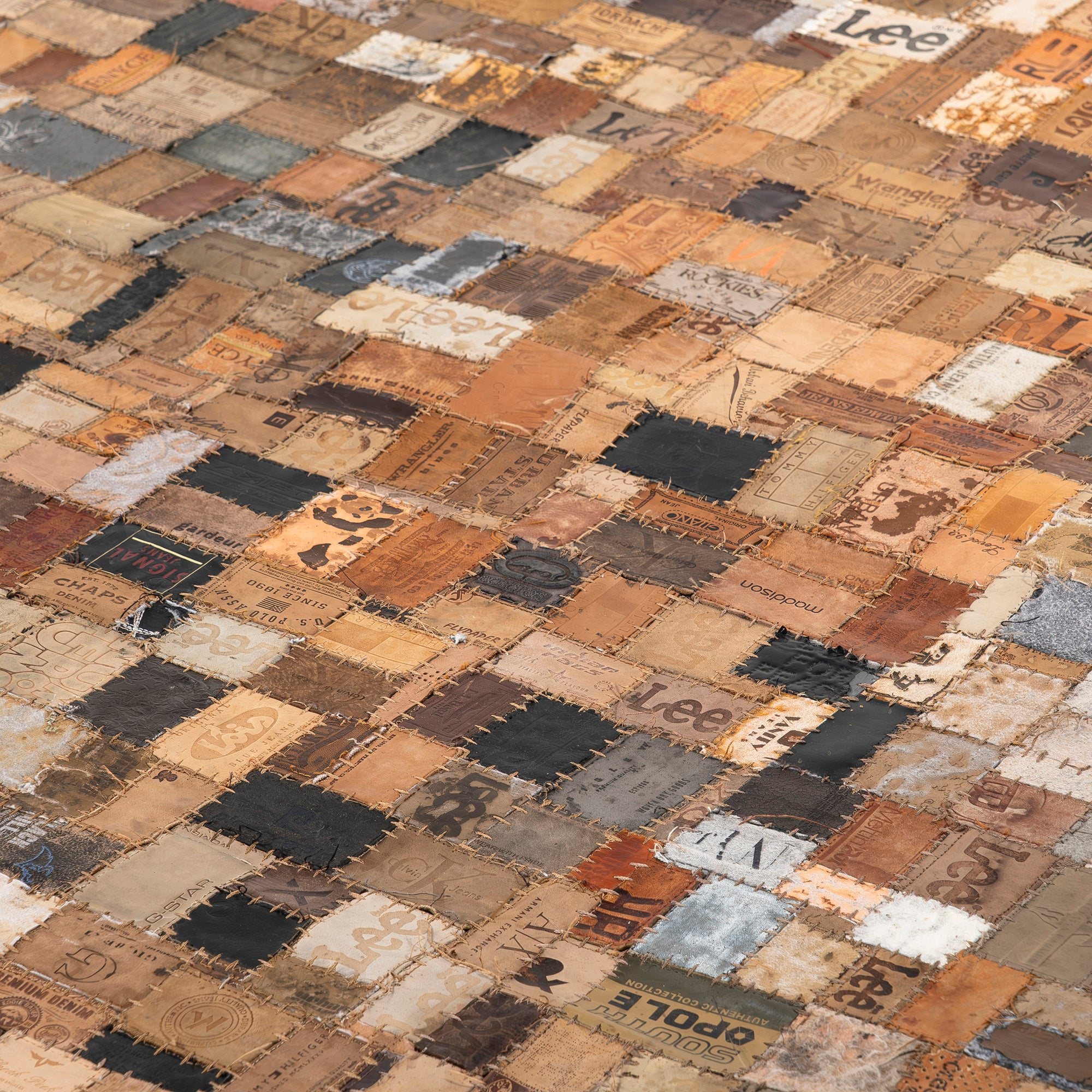 ラグ アスプルンド ASPLUND SHARDA レザーパッチワークラグ  デニム革パッチ カーペット アップサイクル リメイク インダストリアル