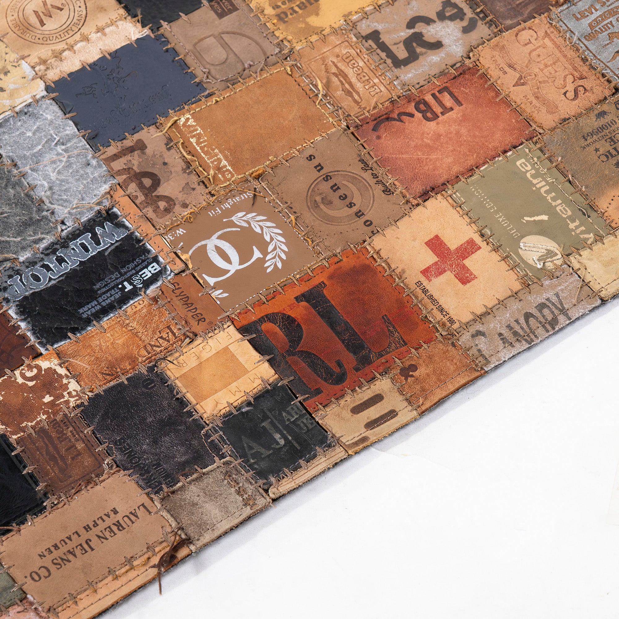 ラグ アスプルンド ASPLUND SHARDA レザーパッチワークラグ  デニム革パッチ カーペット アップサイクル リメイク インダストリアル