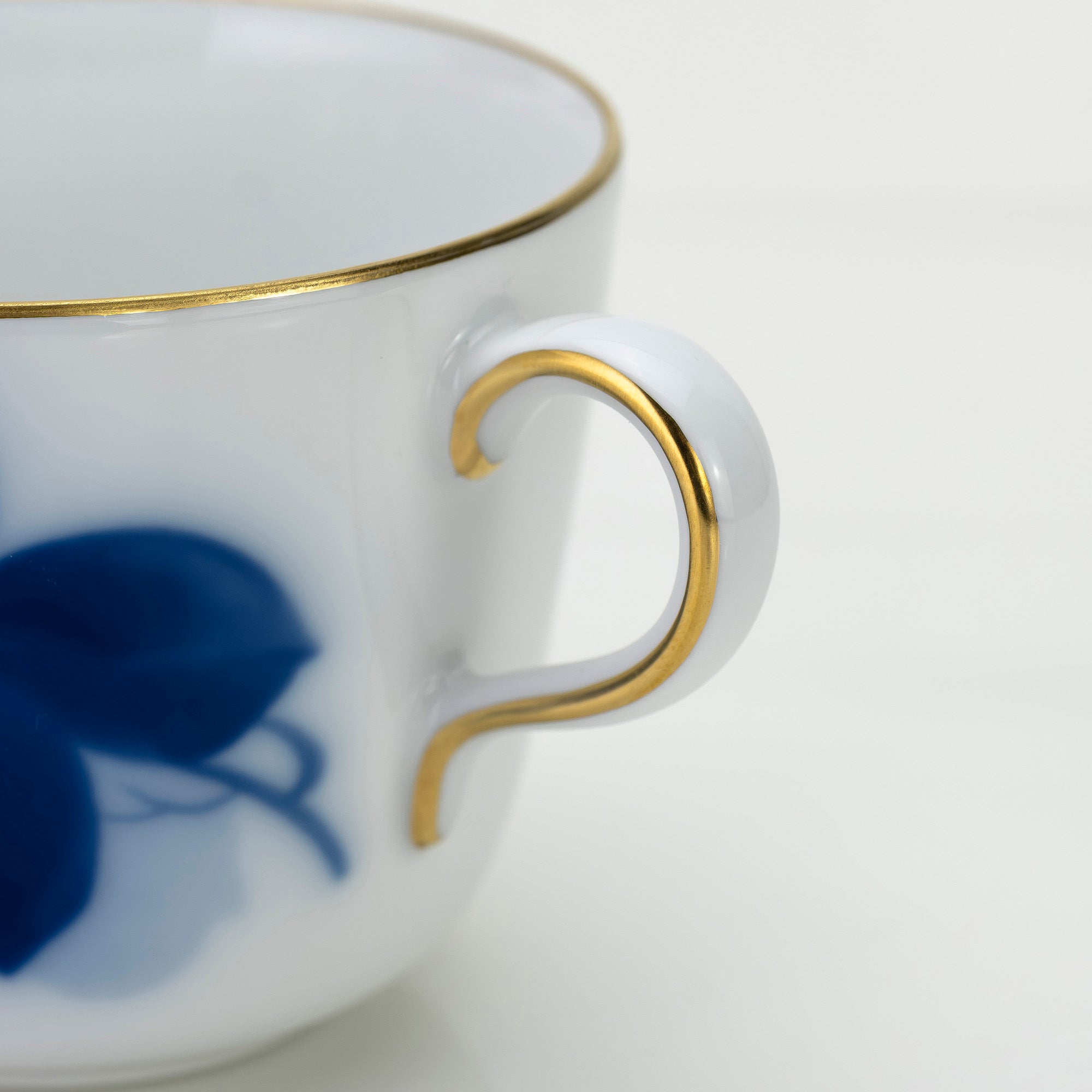 大倉陶園 ブルーローズ 8211 モーニングカップ＆ソーサー OKURA 白磁 青薔薇 コーヒーカップ 日本製 洋食器【箱付】(2)