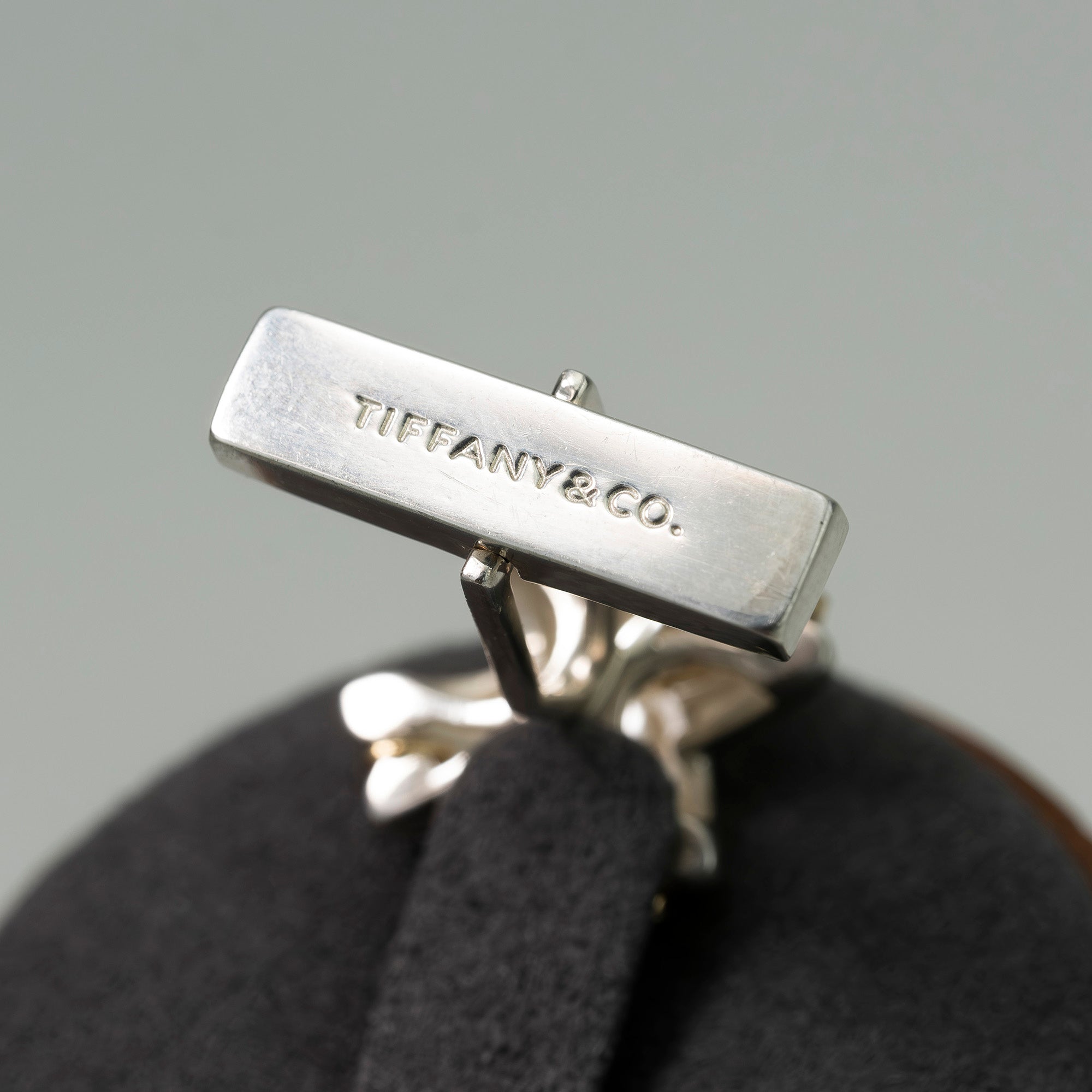 ティファニー TIFFANY & Co. シグネチャー カフス SV925 K18 コンビ クロスデザイン シルバー ゴールド メンズ アクセサリー