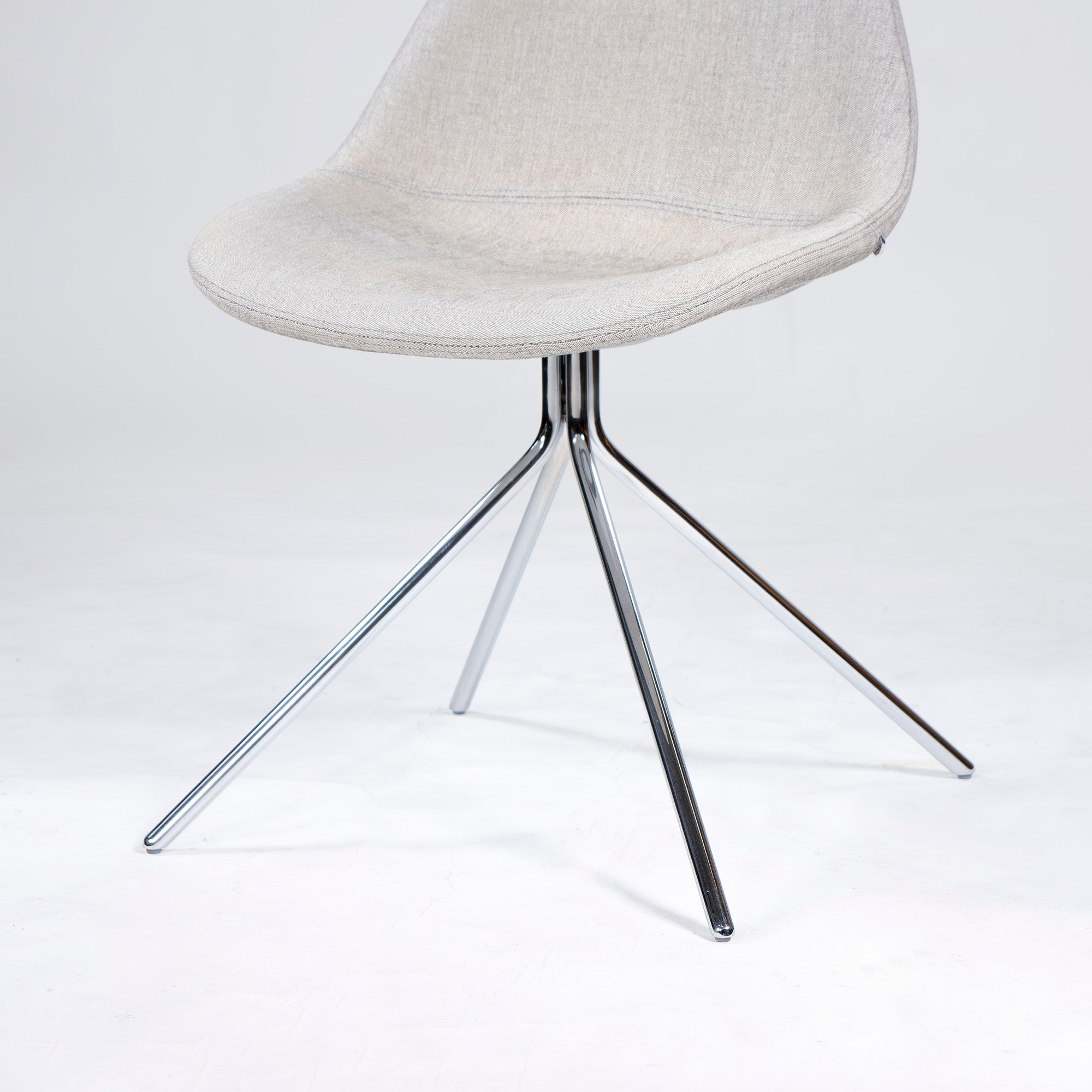 ダイニングチェア ボーコンセプト BoConcept Ottawa ファブリック ライトグレー デザイナーズ 北欧モダン ミッドセンチュリー ミニマル