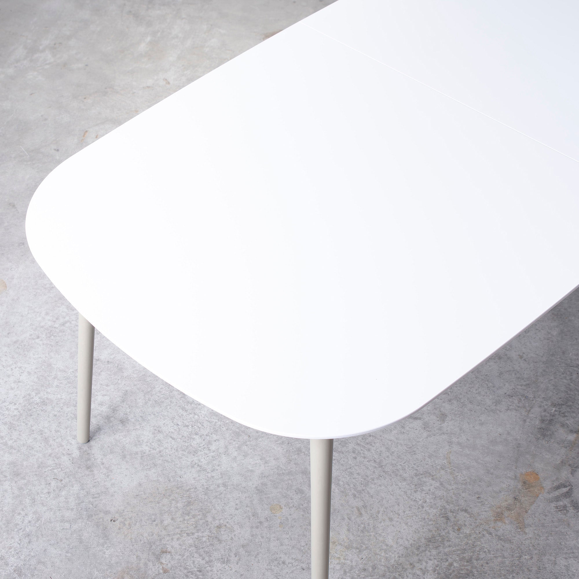 BoConcept Kingston エクステンションダイニングテーブル 伸長式 ホワイト アッシュグレー