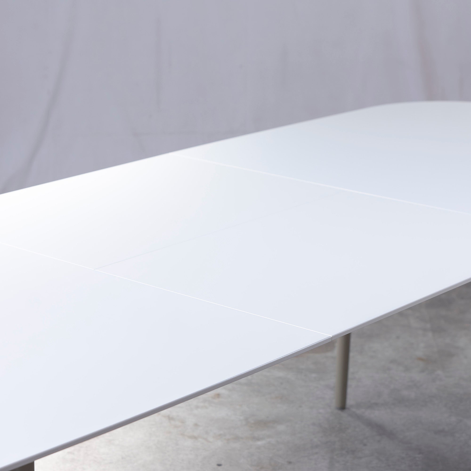 BoConcept Kingston エクステンションダイニングテーブル 伸長式 ホワイト アッシュグレー