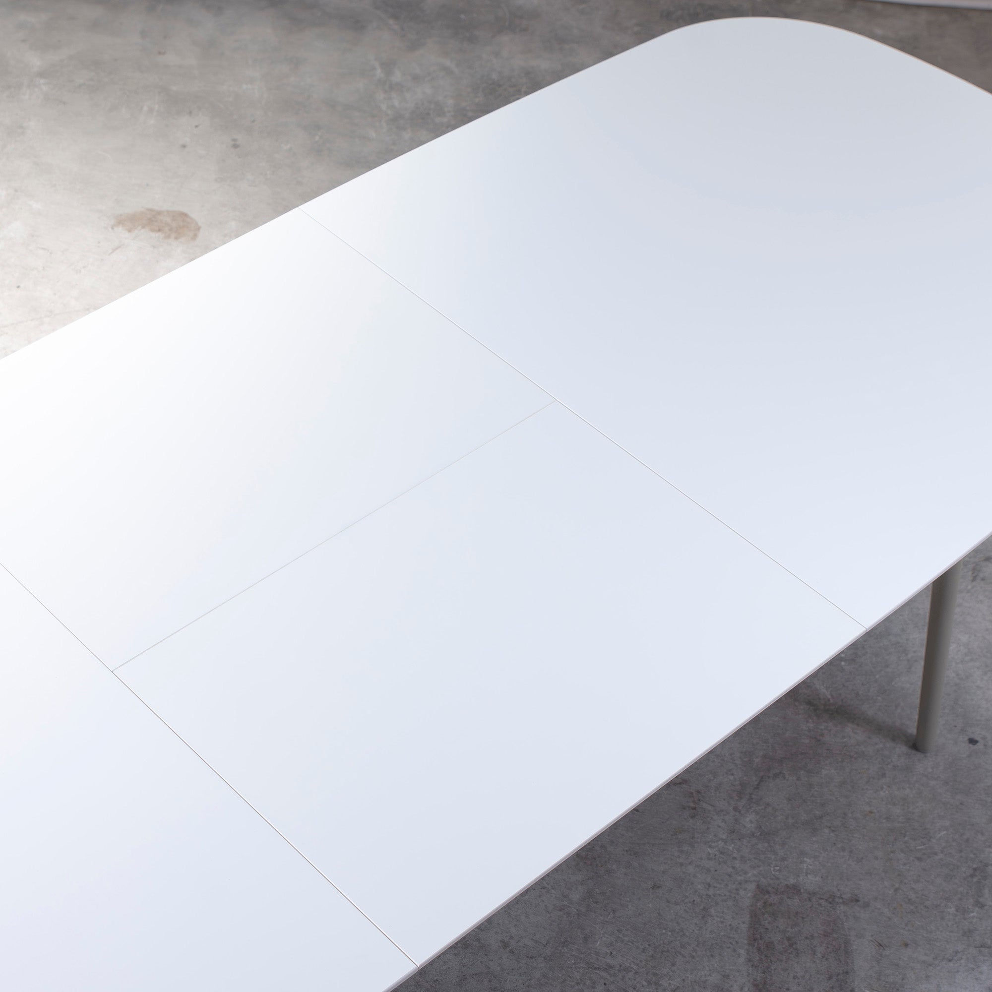 BoConcept Kingston エクステンションダイニングテーブル 伸長式 ホワイト アッシュグレー