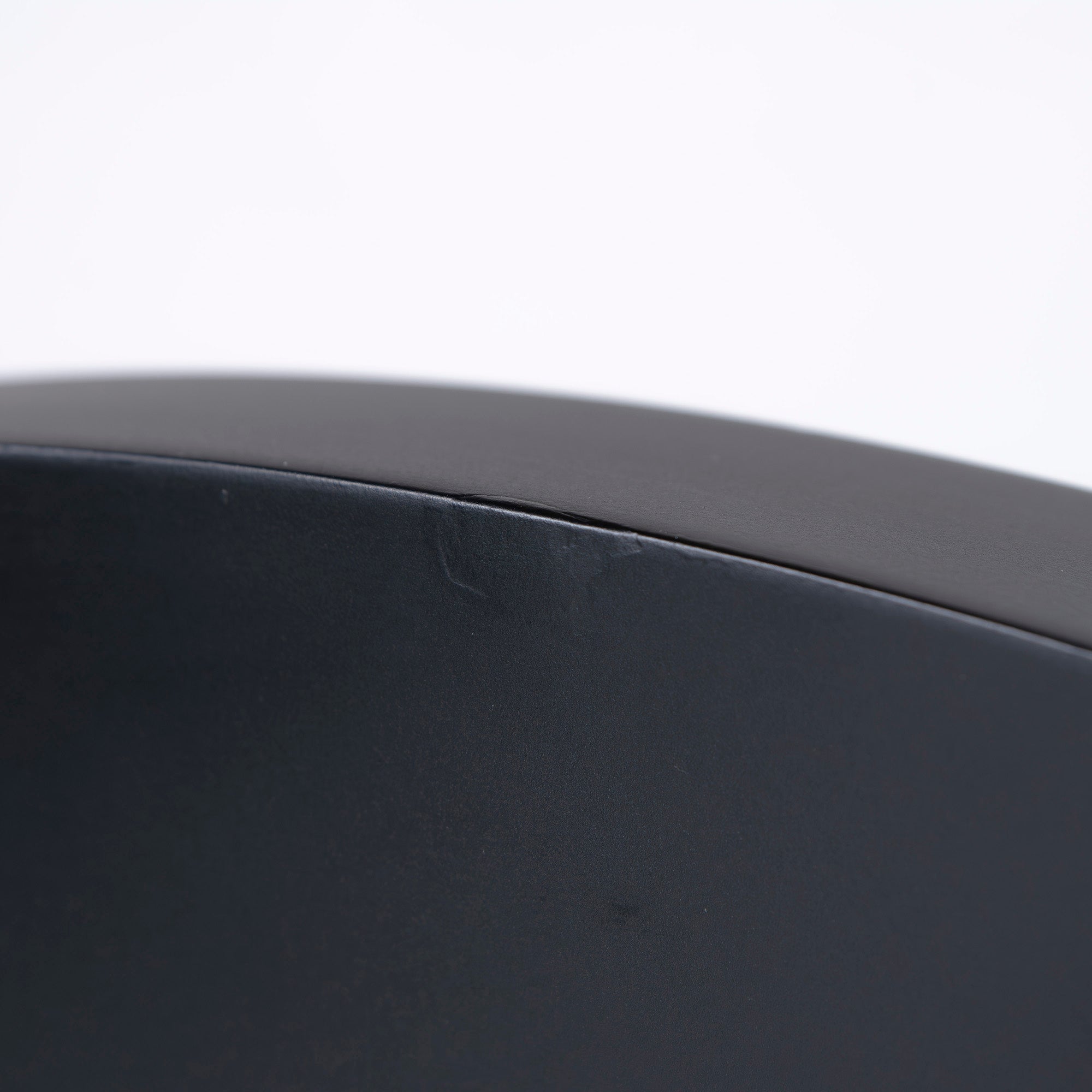 BoConcept Vera コーヒーテーブル マットブラック ブラッシュドスチール 円形 φ90cm
