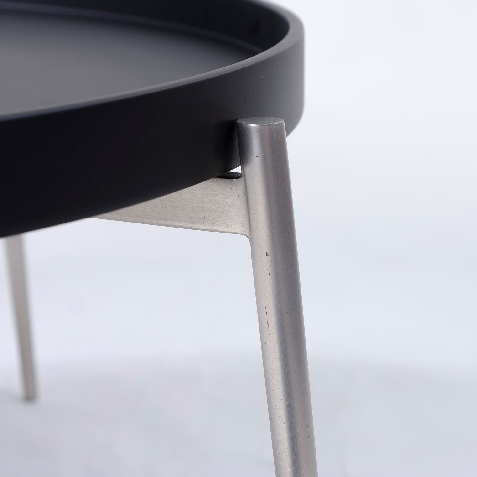 BoConcept Vera コーヒーテーブル マットブラック ブラッシュドスチール 円形 φ90cm