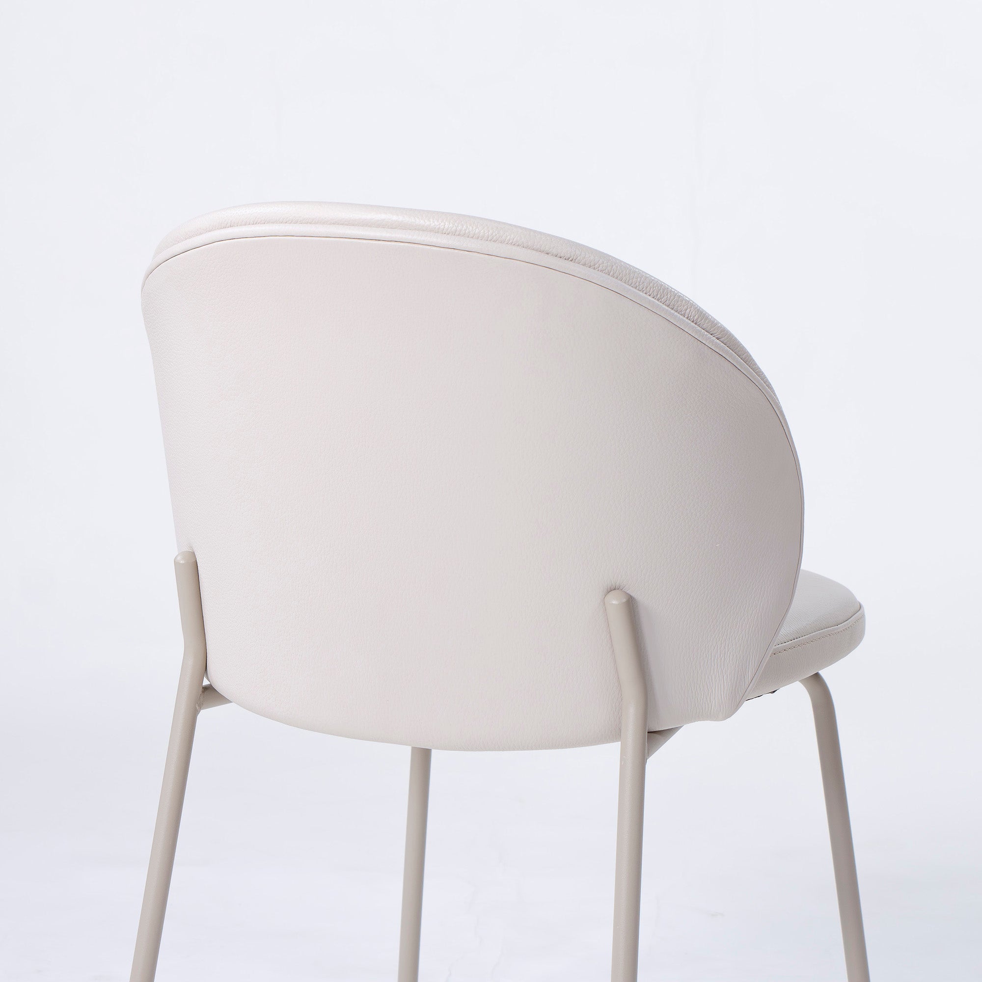 BoConcept Princeton ダイニングチェア(1) レザー ライトベージュ系 マットアッシュグレー メタル脚