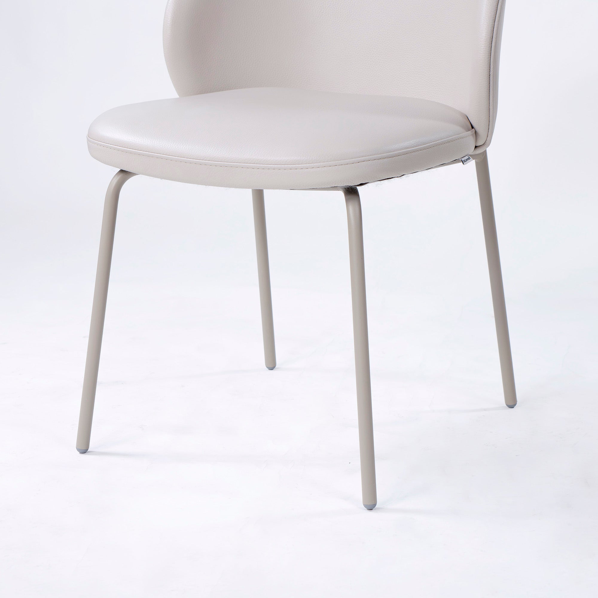 BoConcept Princeton ダイニングチェア(3) レザー ライトベージュ系 マットアッシュグレー メタル脚
